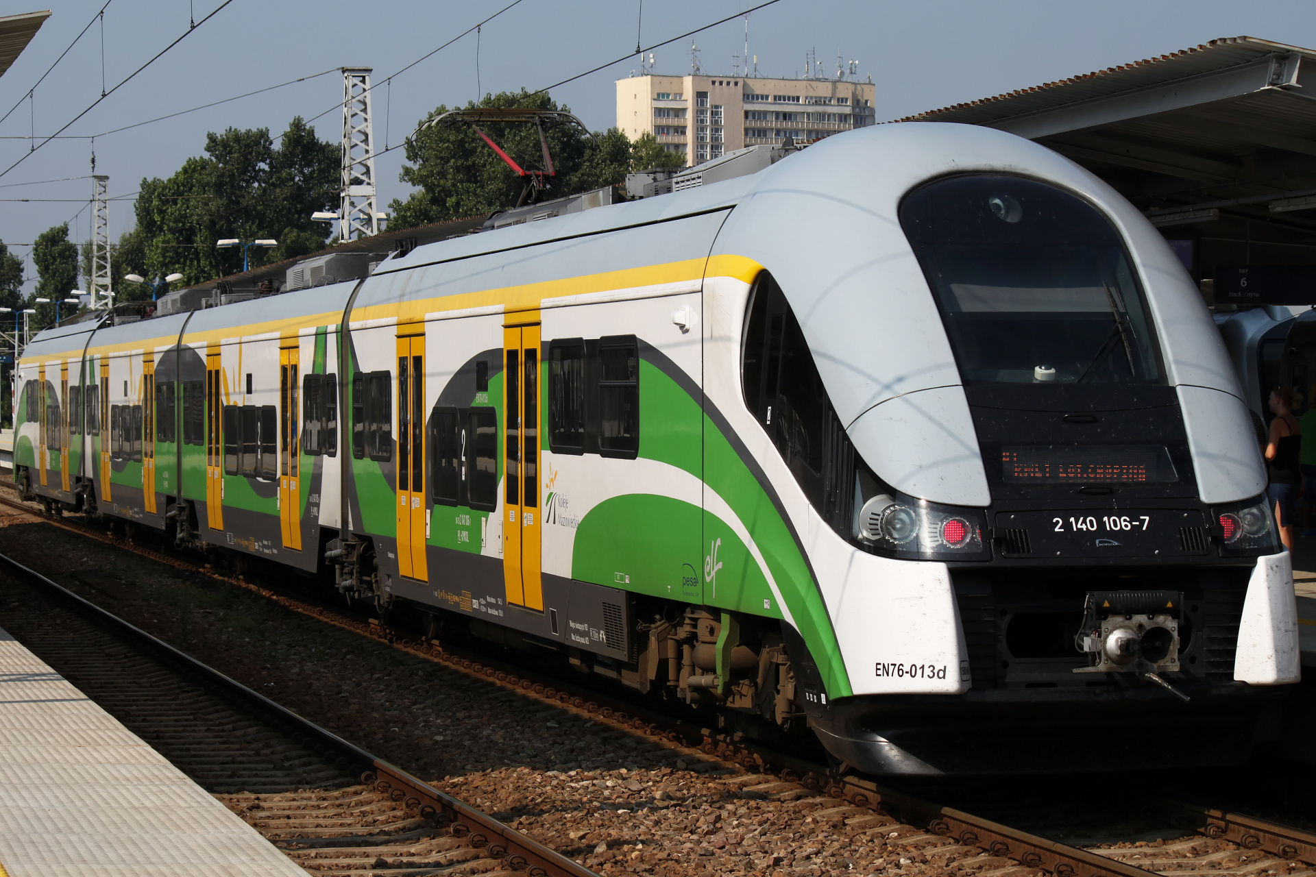 22WEe EN76-013 (Vehicles » Trains and Locomotives » Pesa ELF » Koleje Mazowieckie)