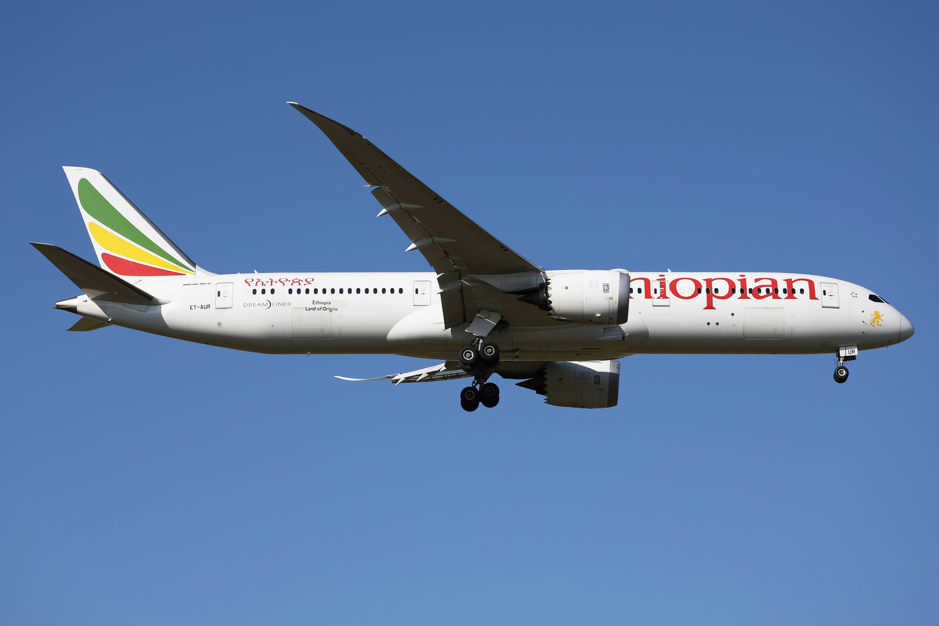 ET-AUR (Aircraft » EPWA Spotting » Boeing 787-9 Dreamliner » Ethiopian Airlines)