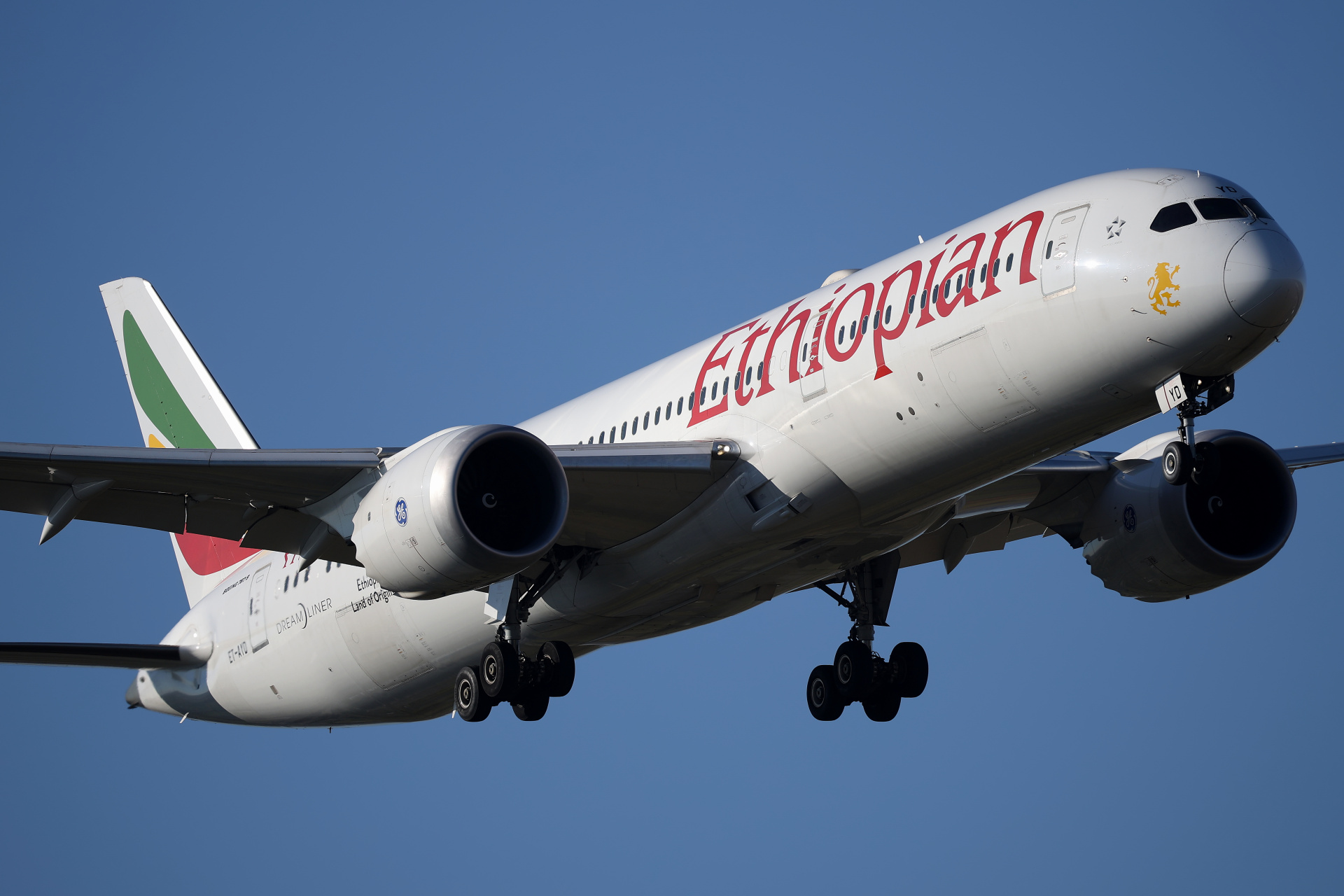 ET-AYD (Aircraft » EPWA Spotting » Boeing 787-9 Dreamliner » Ethiopian Airlines)