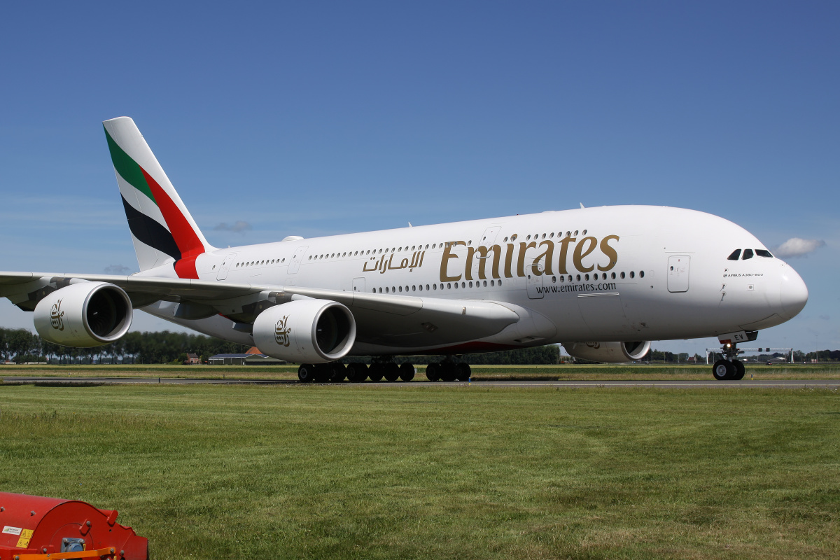 A6-EEV (Samoloty » Spotting na Schiphol » Airbus A380-800 » Emirates)
