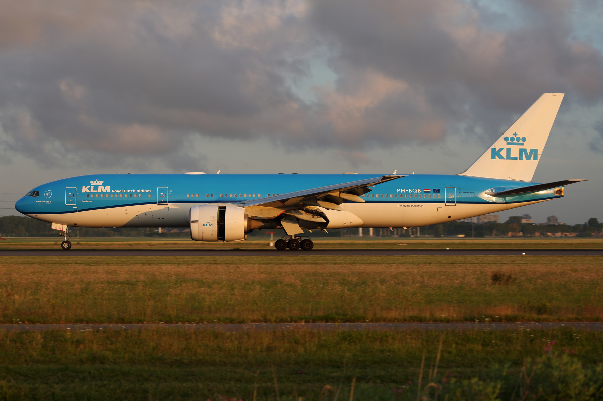 PH-BQB (Samoloty » Spotting na Schiphol » Boeing 777-200/-ER » KLM Royal Dutch Airlines)