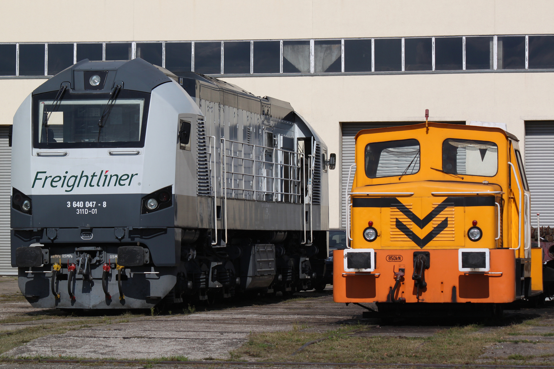 311D-01, Freightliner PL, Fablok Ls150 SM03-037 (Vehicles » Trains and Locomotives » Newag 311D)