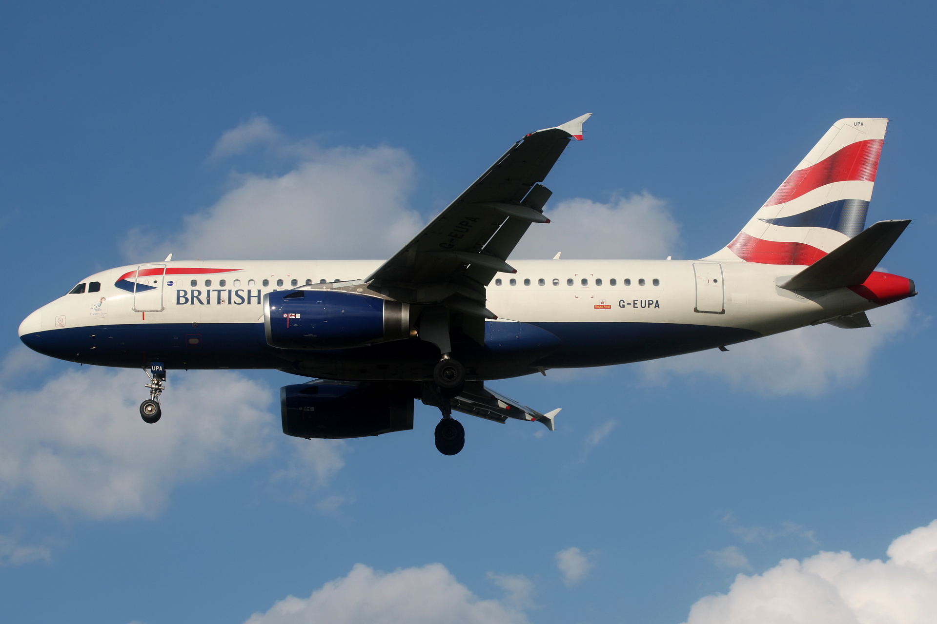 G-EUPA (25 million £. Change for Good sticker) (Aircraft » EPWA Spotting » Airbus A319-100 » British Airways)