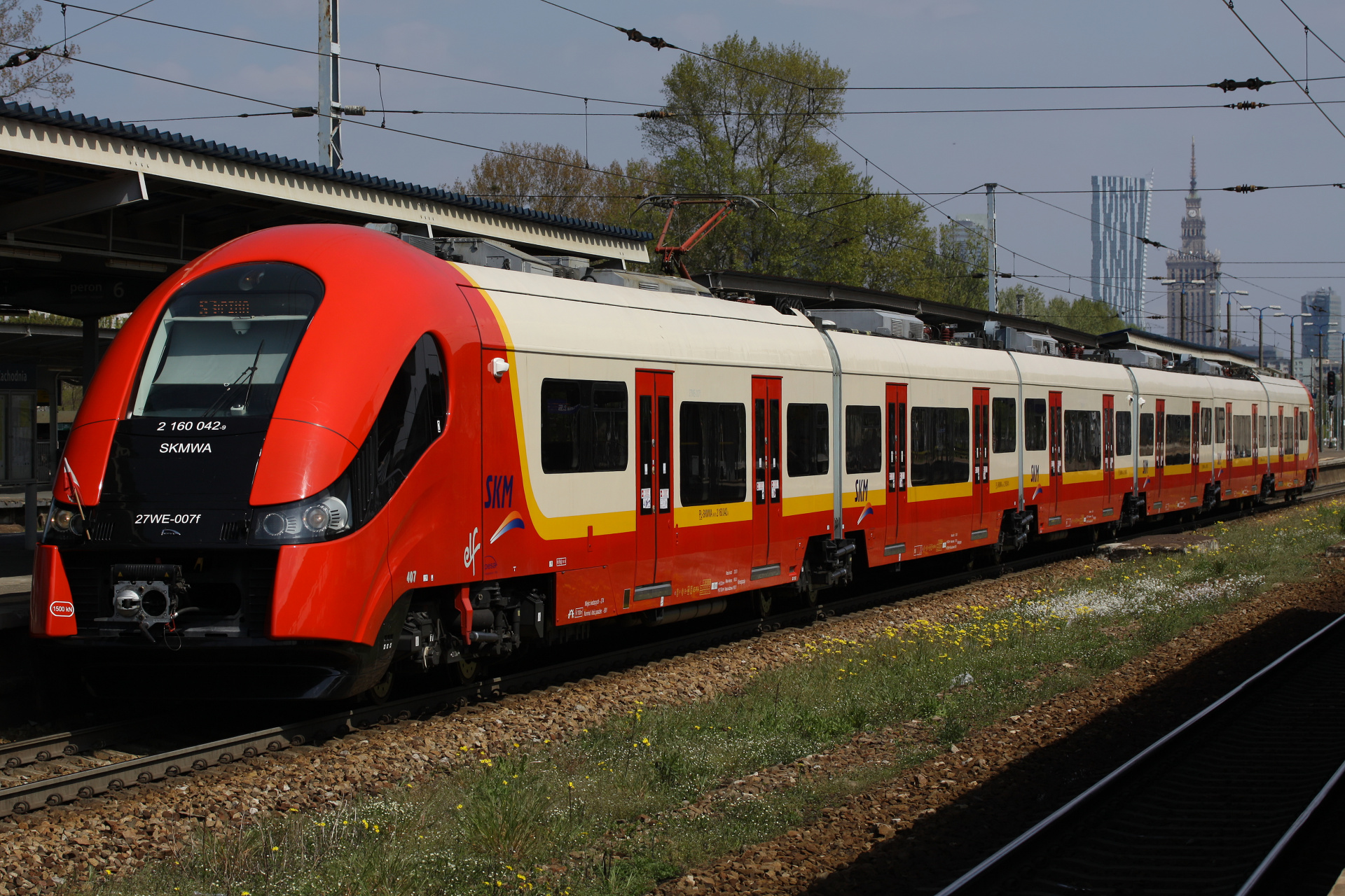 27WE-007 (Vehicles » Trains and Locomotives » Pesa ELF » SKM Warszawa)