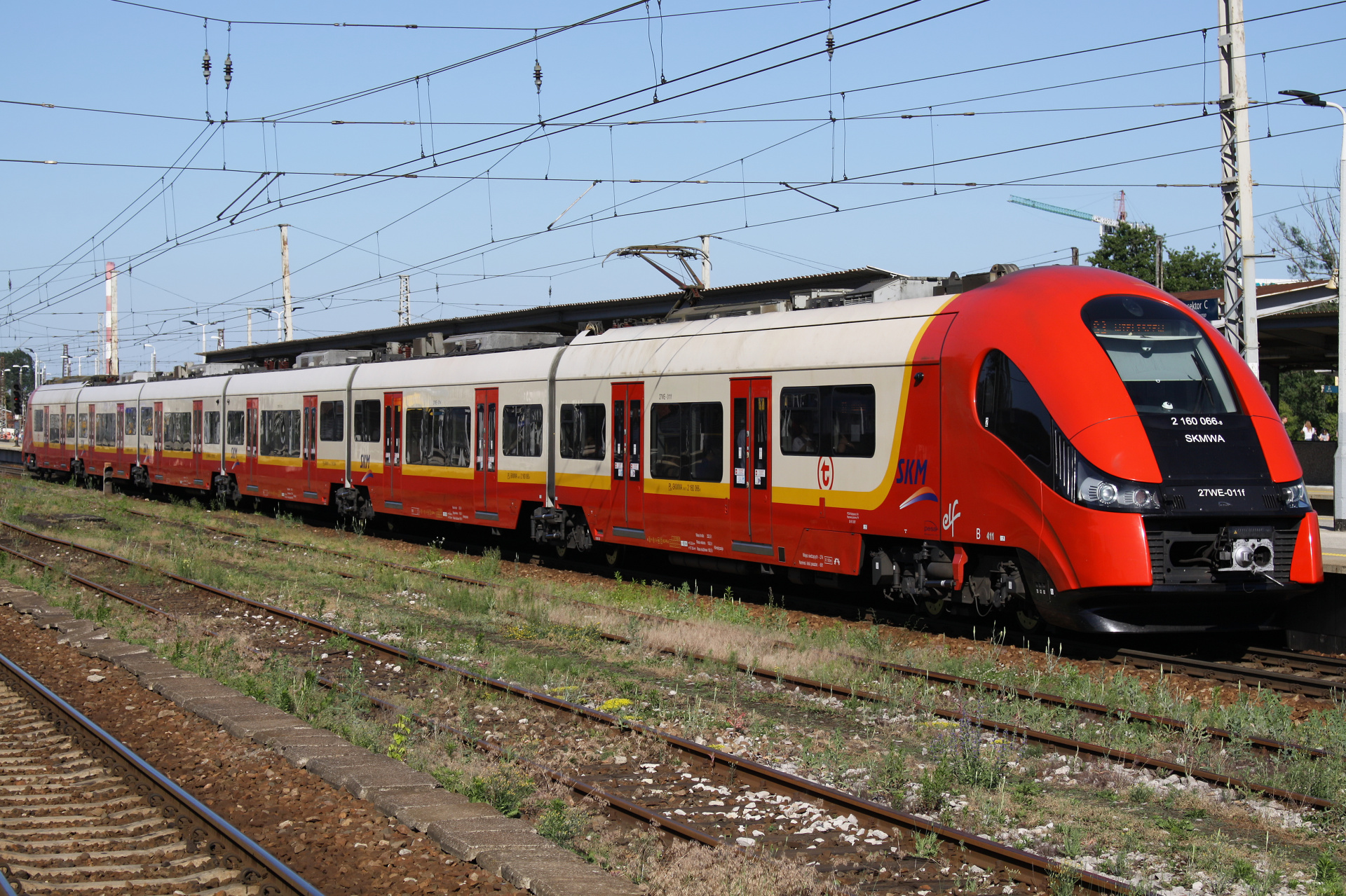 27WE-011 (Vehicles » Trains and Locomotives » Pesa ELF » SKM Warszawa)