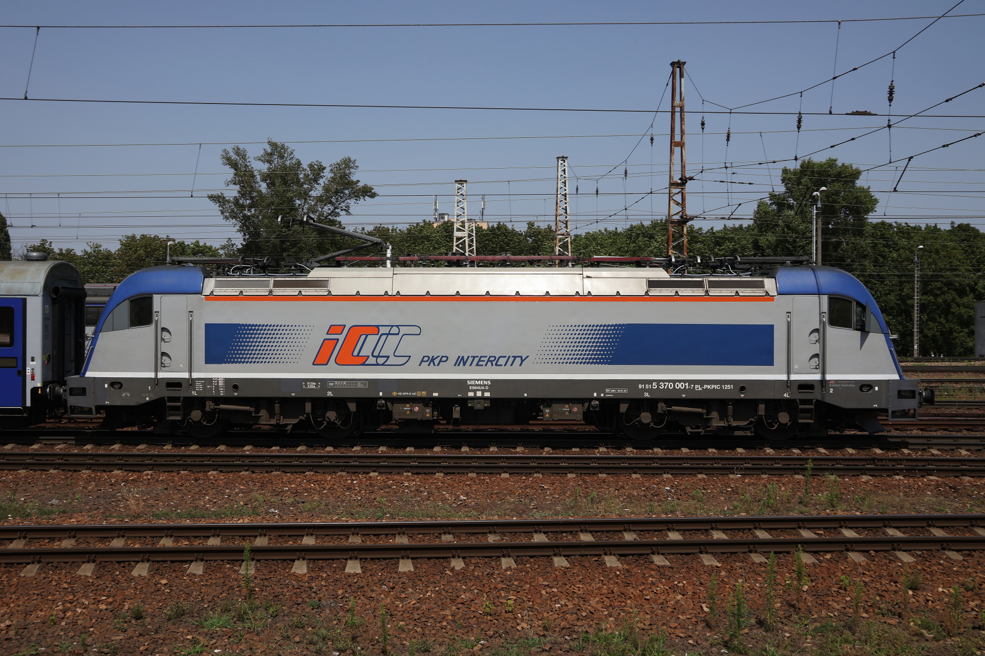 EU44-001 Husarz (Vehicles » Trains and Locomotives » Siemens EuroSprinter ES64U4 Taurus » PKP Intercity)