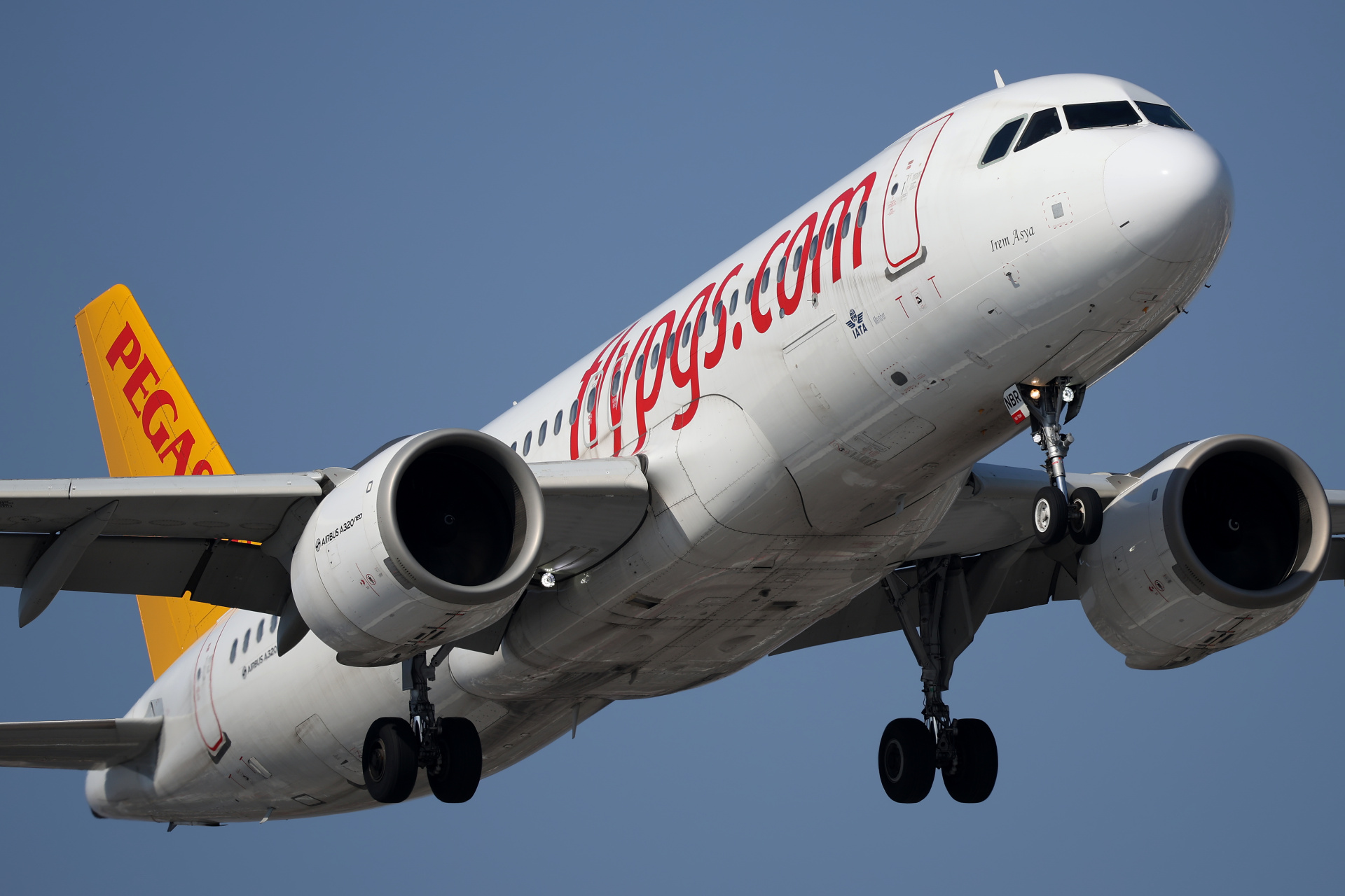 TC-NBR (Aircraft » EPWA Spotting » Airbus A320neo » Pegasus Airlines)