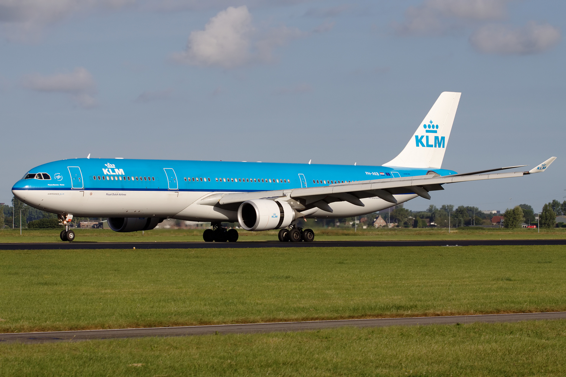 PH-AKB (Samoloty » Spotting na Schiphol » Airbus A330-300 » KLM Royal Dutch Airlines)