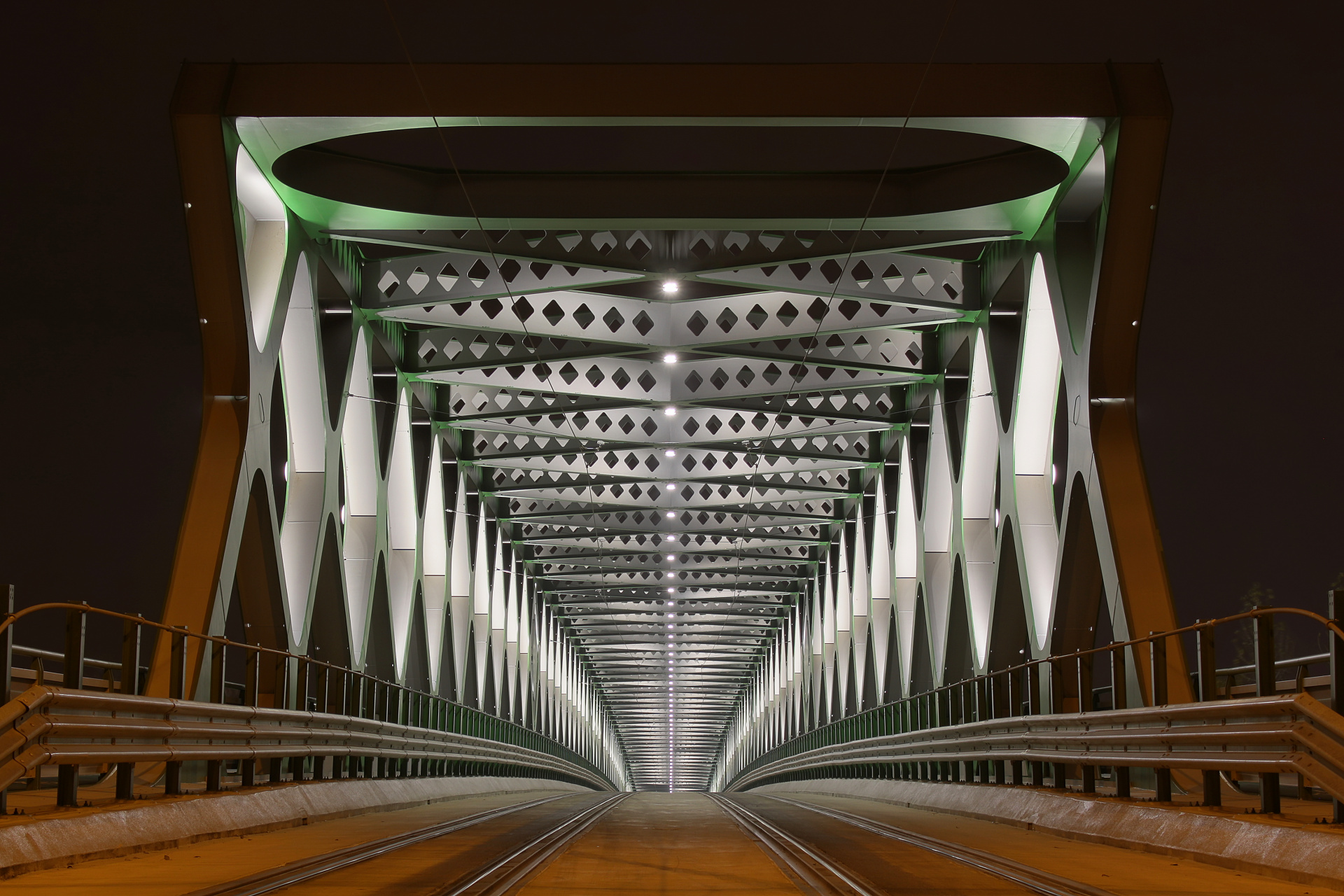 Stary Most (Podróże » Bratysława » Miasto w nocy)