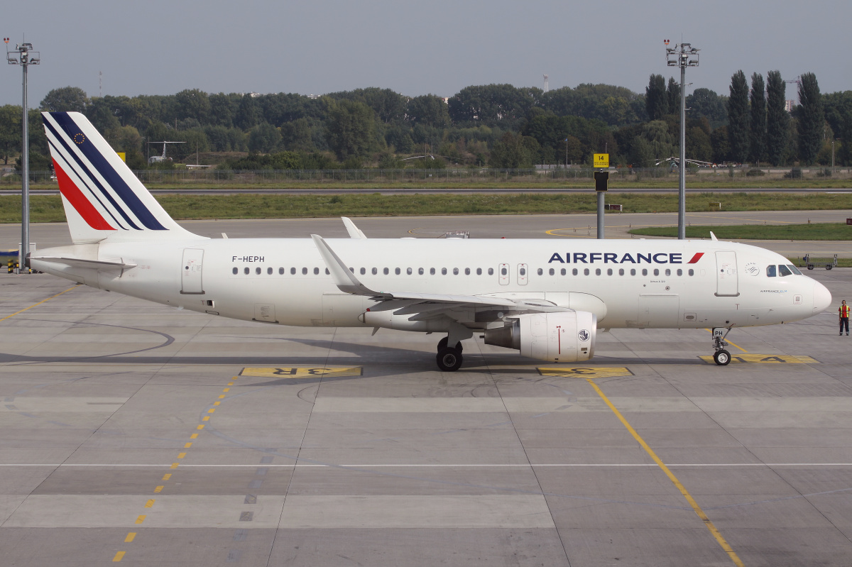 F-HEPH, Air France (Aircraft » Kyiv Borispil » Airbus A320-200)