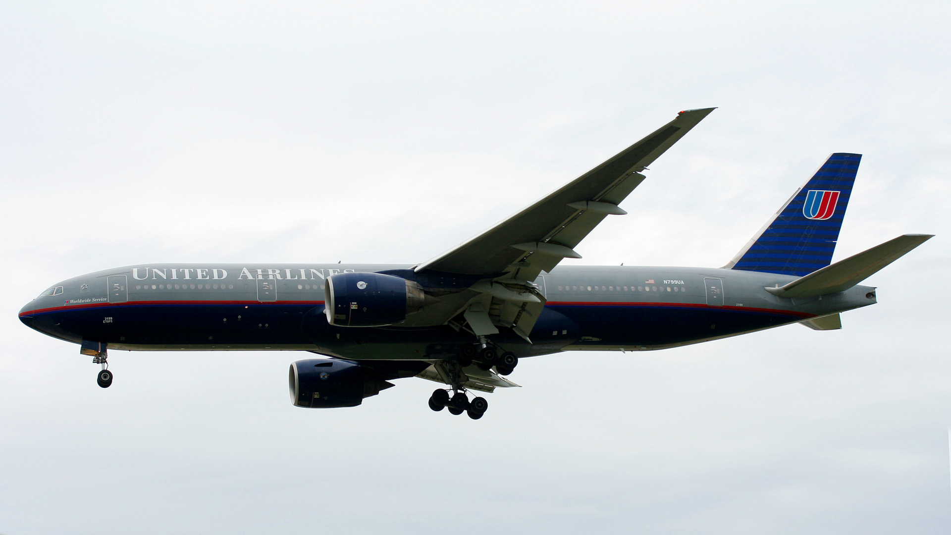 Boeing 777-200, N799UA, United Airlines (Podróże » USA: Na ziemi Czejenów » Samoloty)