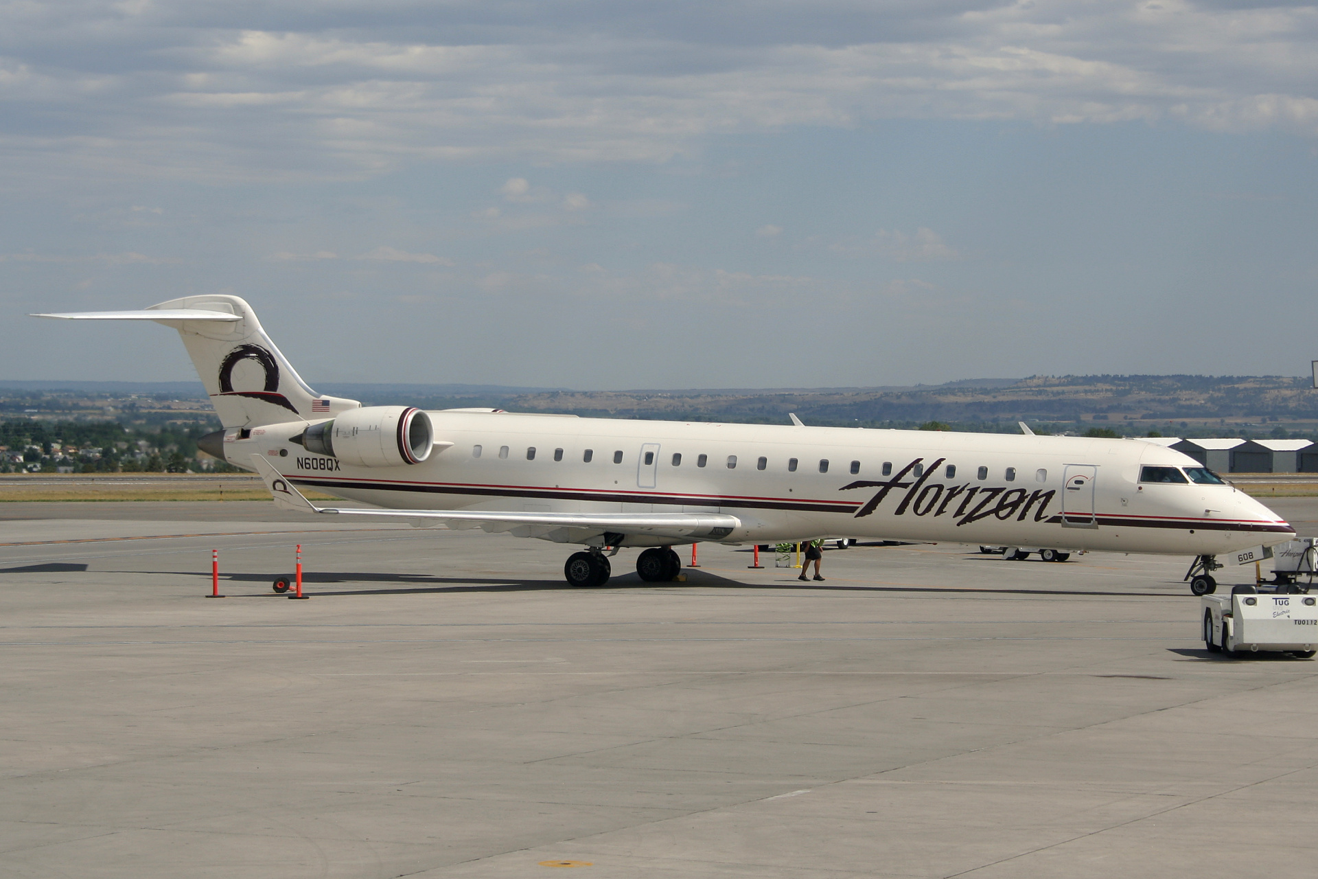 Bombardier CRJ-700, N608QX, Horizon Air (Podróże » USA: Na ziemi Czejenów » Samoloty)