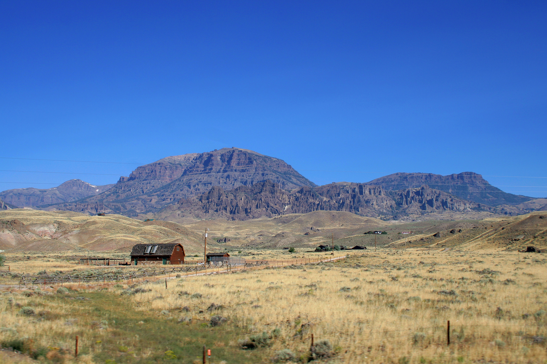 Barn at Wapiti (Travels » US Trip 1: Cheyenne Country » The Journey » Route 14)