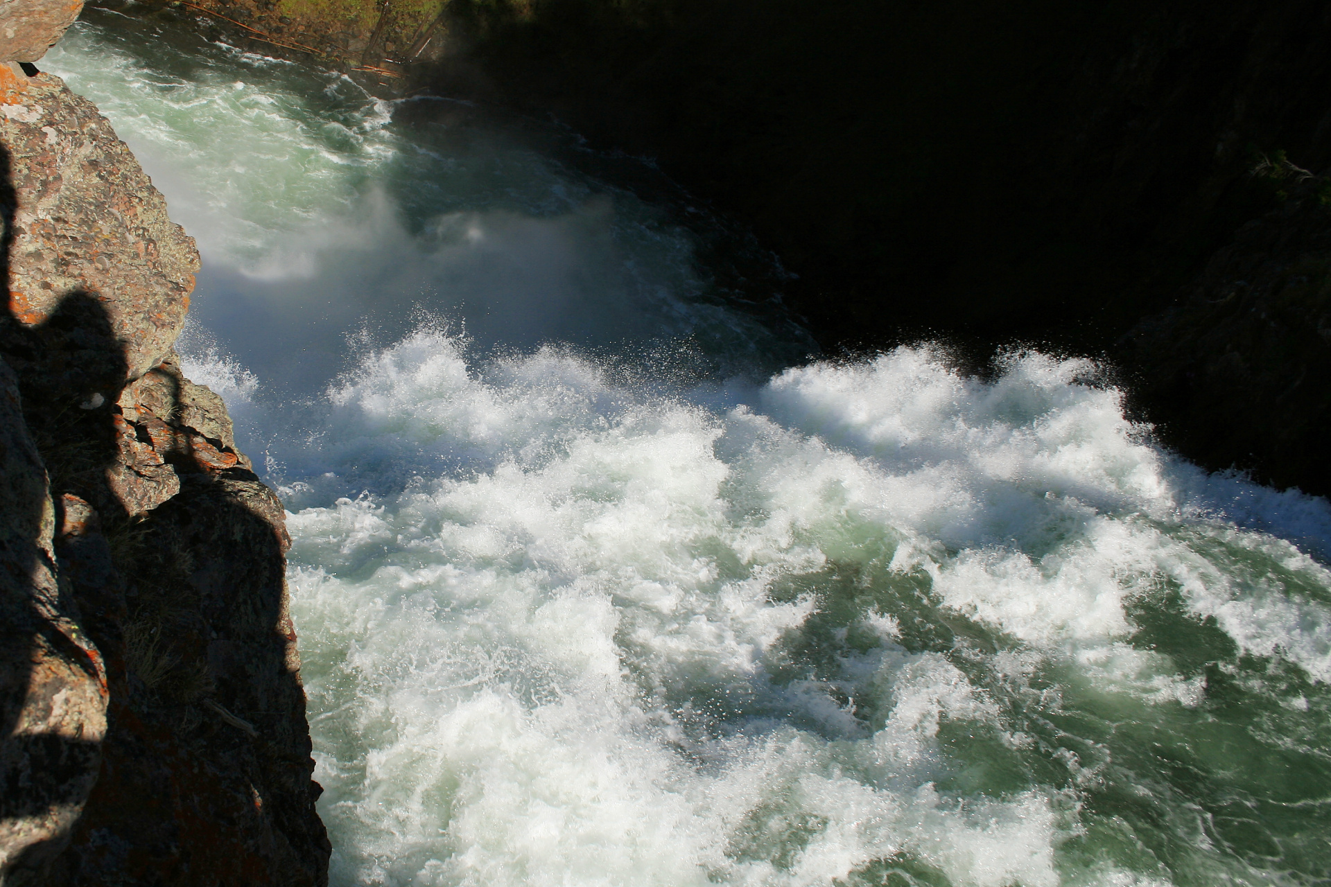 Upper Falls (Travels » US Trip 1: Cheyenne Country » The Journey » Yellowstone National Park » Waterfalls)