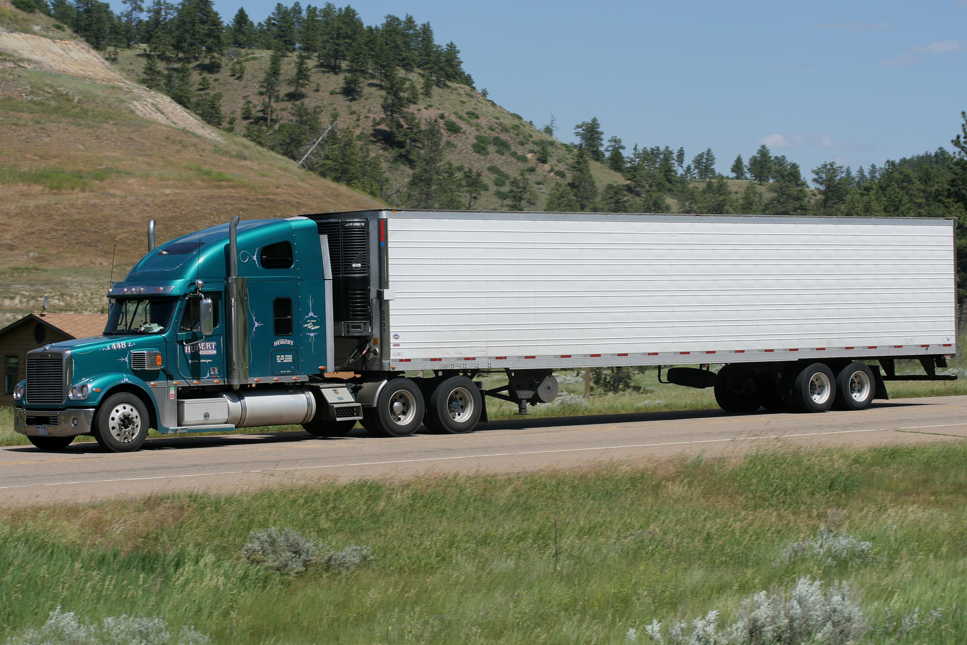 Freightliner Coronado (Travels » US Trip 2: Cheyenne Epic » Vehicles)