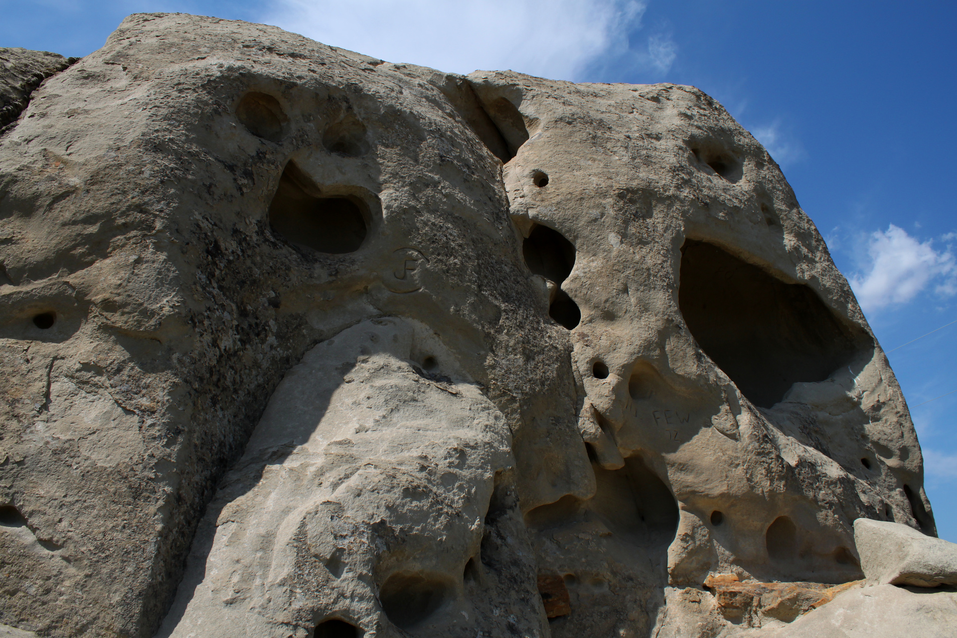 Carved Sandstone (Travels » US Trip 3: The Roads Not Taken » The Country » Colstrip and Surroundings)