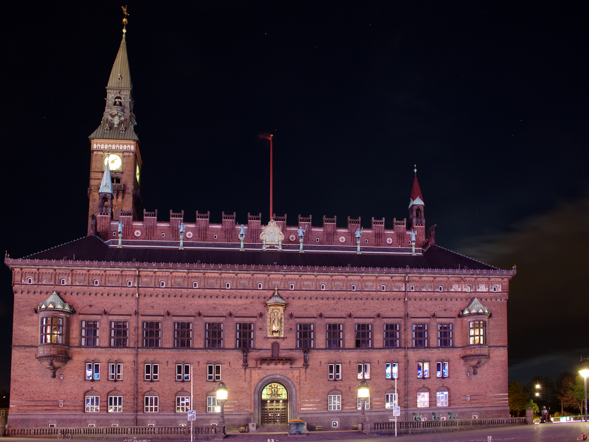 Ratusz (Podróże » Kopenhaga » Miasto w nocy)