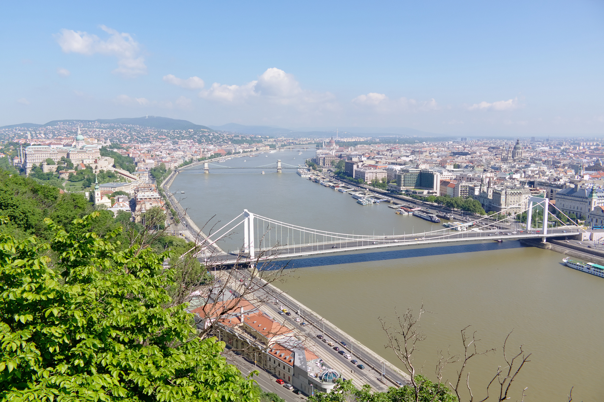 Budapeszt ze Wzgórza Gellerta (Podróże » Budapeszt » Budapeszt za dnia)