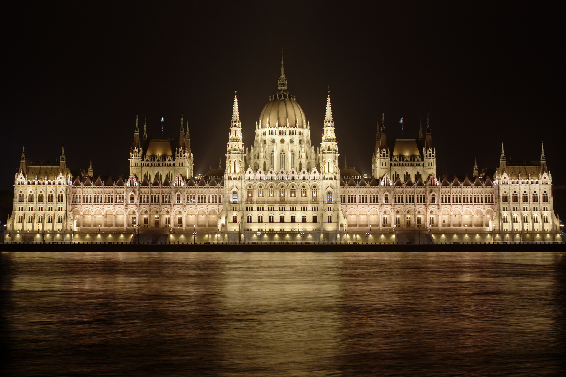 Országház - Budynek Parlamentu (Podróże » Budapeszt » Budapeszt w nocy)