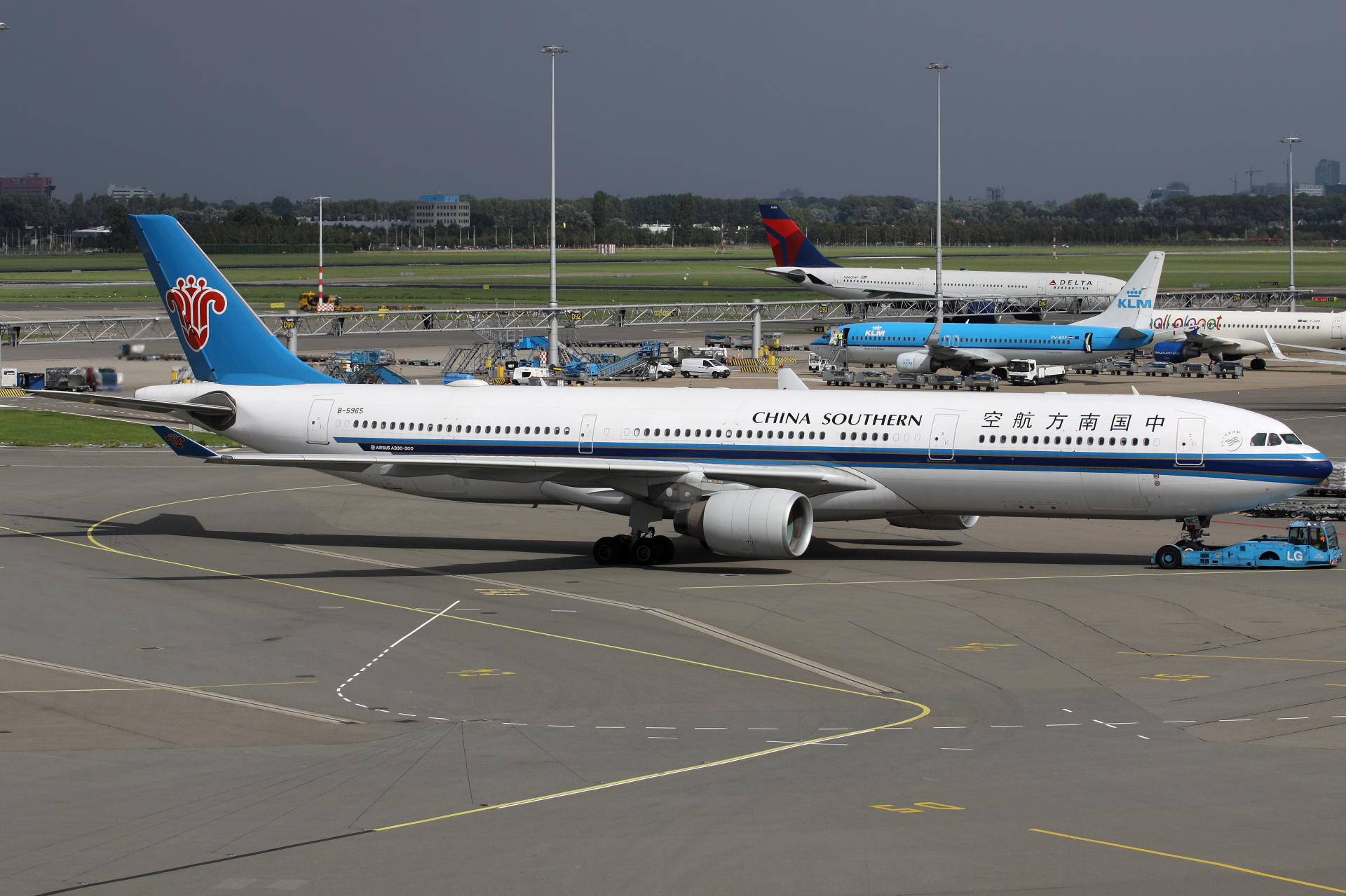 B-5965, China Southern Airlines (Samoloty » Spotting na Schiphol » Airbus A330-300)