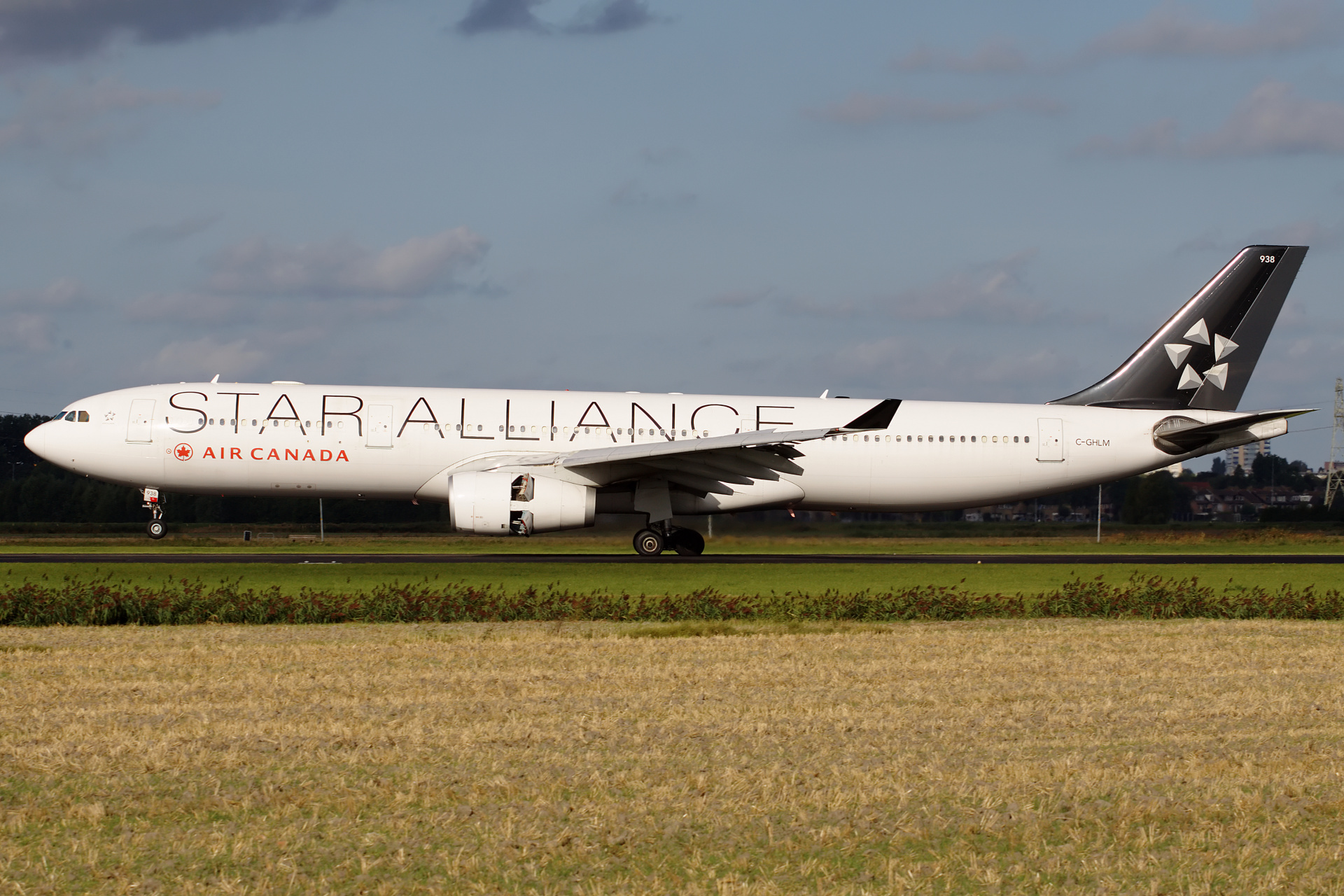 C-GHLM, Air Canada (malowanie Star Alliance) (Samoloty » Spotting na Schiphol » Airbus A330-300)
