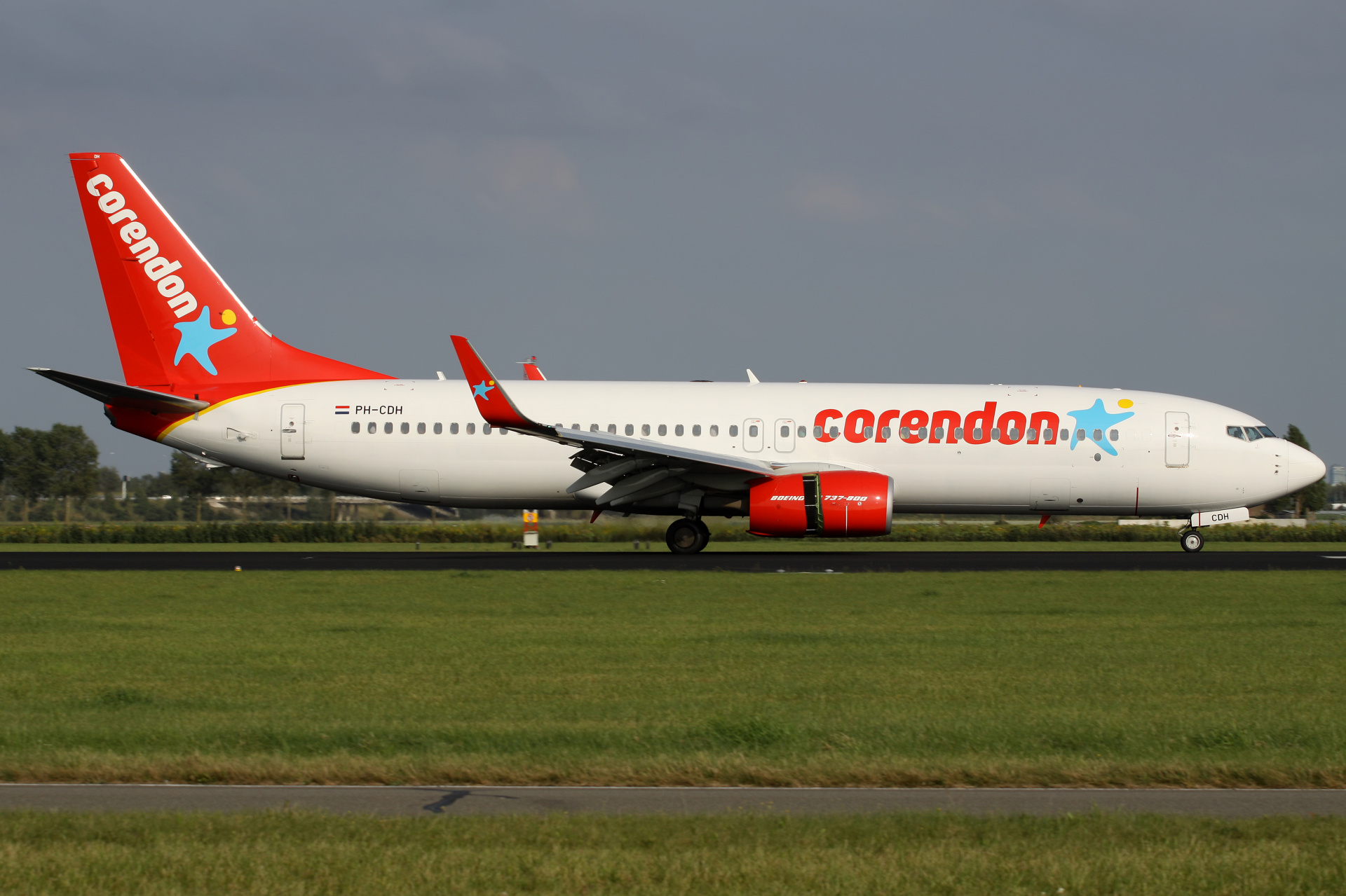 PH-CDH, Corendon Dutch Airlines (Samoloty » Spotting na Schiphol » Boeing 737-800)
