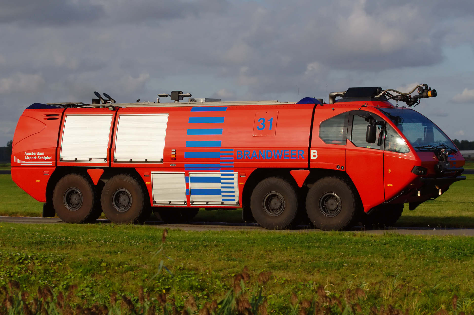 E-One Titan HPR-G 8×8 (Samoloty » Spotting na Schiphol » pozostałe)