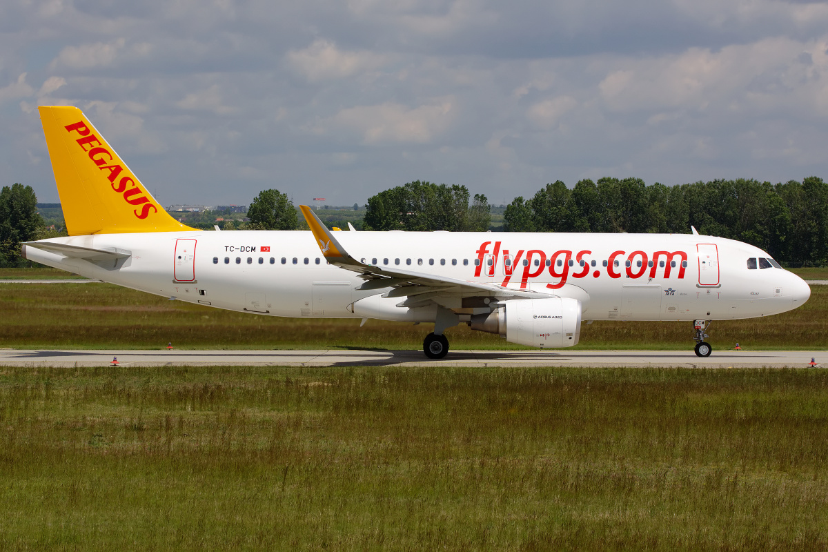 TC-DCM, Pegasus Airlines (Samoloty » Spotting na Ferihegy » Airbus A320-200)