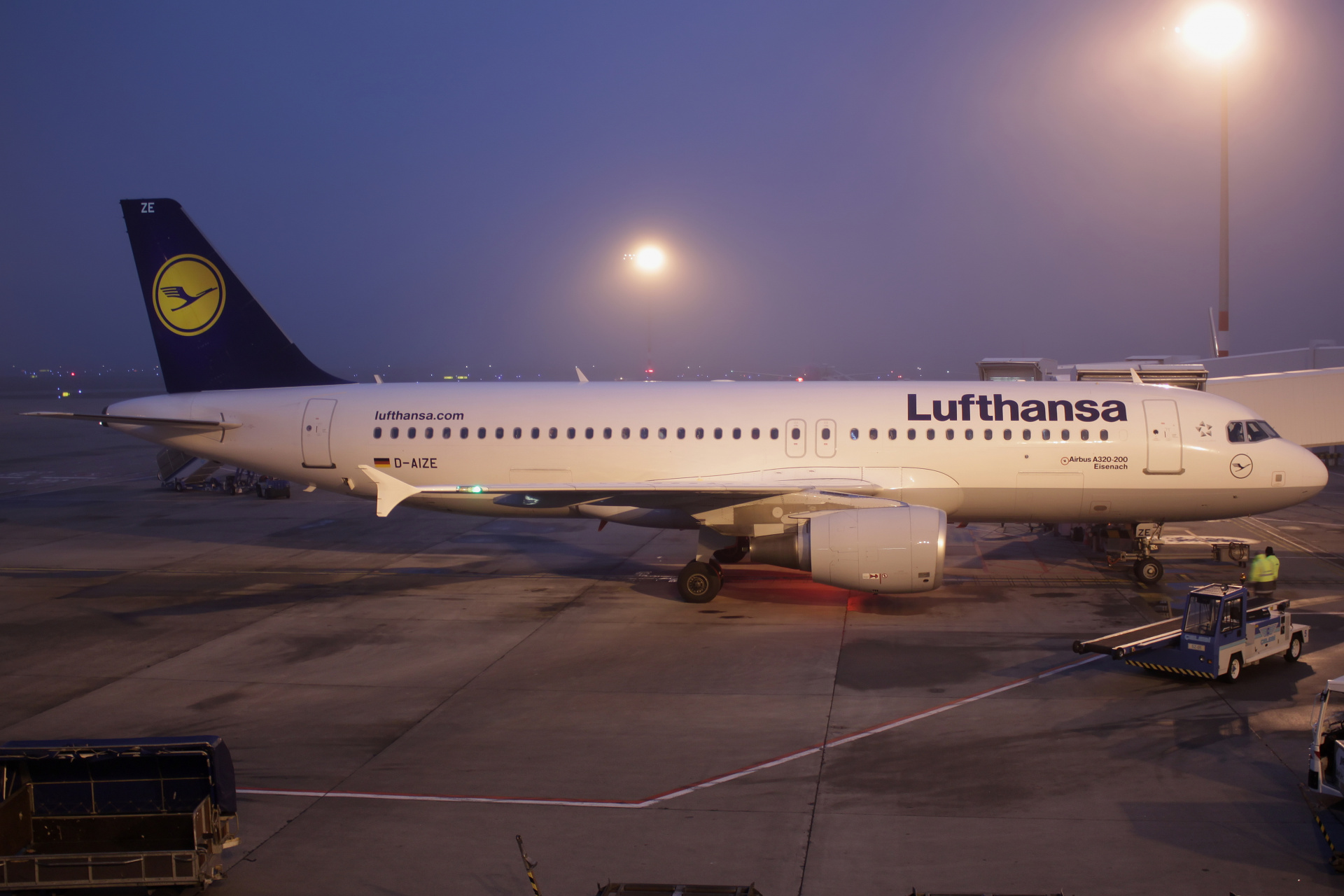 Airbus A320-200, D-AIZE, Lufthansa (Aircraft » Ferihegy Spotting » Airbus A320-200)