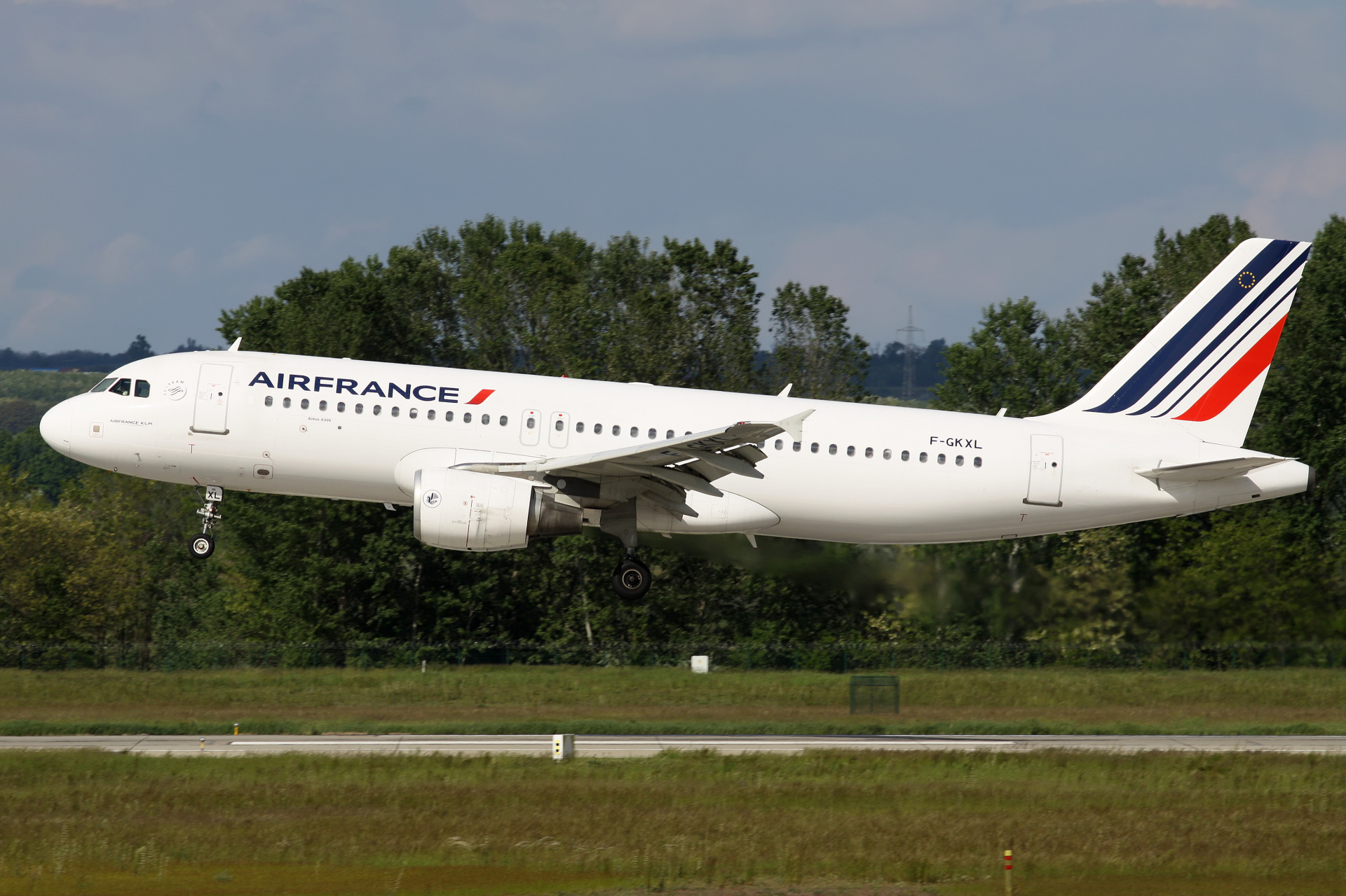 F-GKXL, Air France (Samoloty » Spotting na Ferihegy » Airbus A320-200)