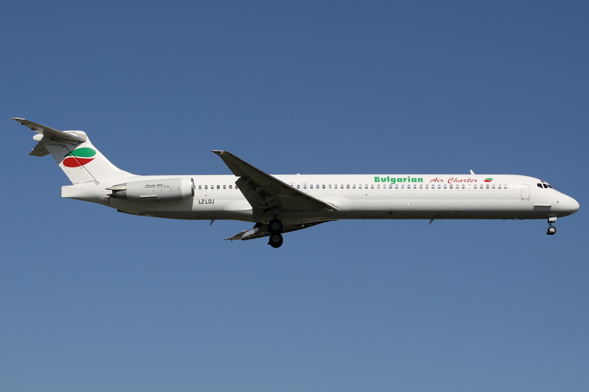 LZ-LDJ (Samoloty » Spotting na EPWA » McDonnell Douglas MD-82 » Bulgarian Air Charter)