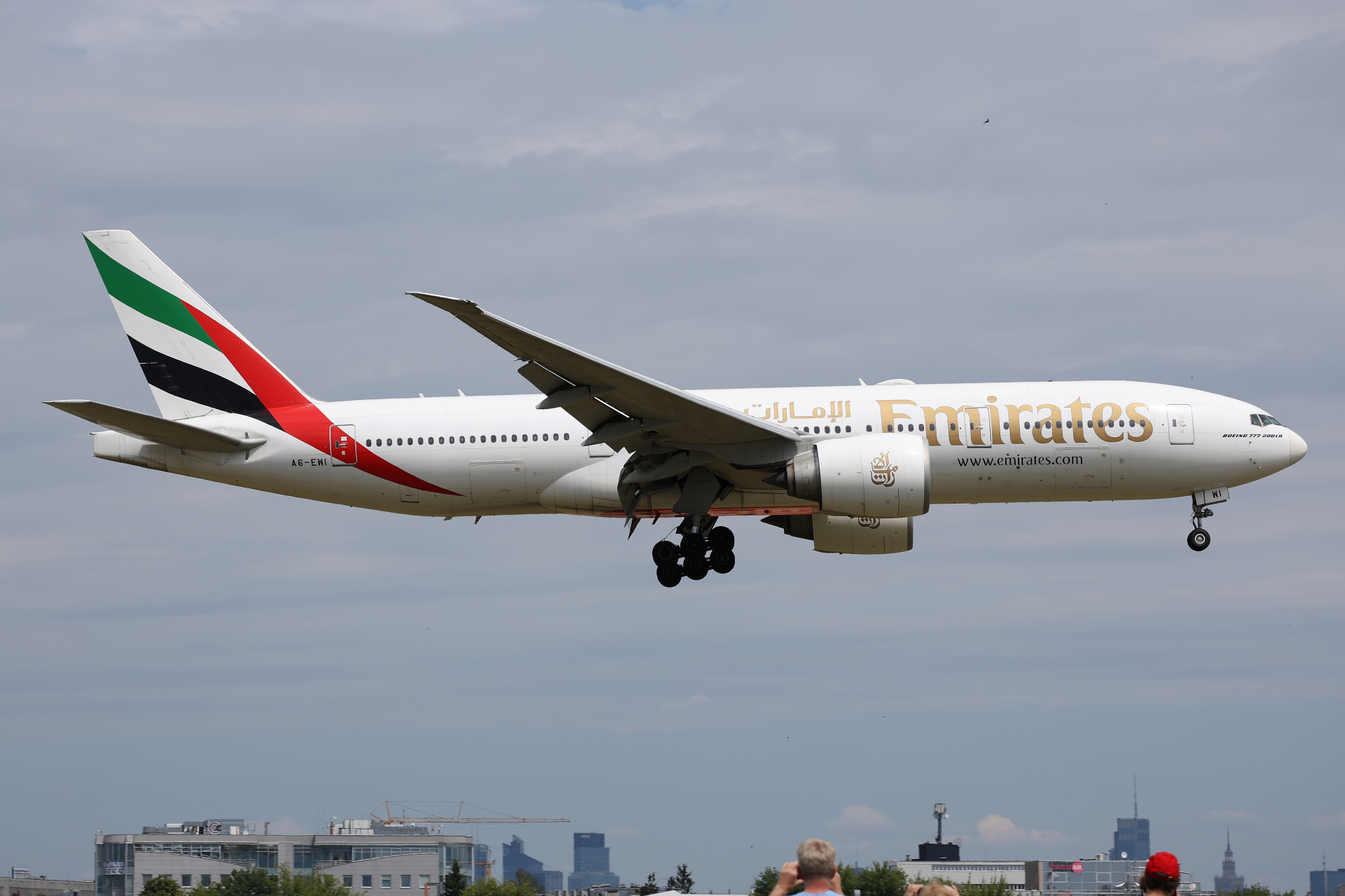 A6-EWI (Aircraft » EPWA Spotting » Boeing 777-200LR » Emirates)