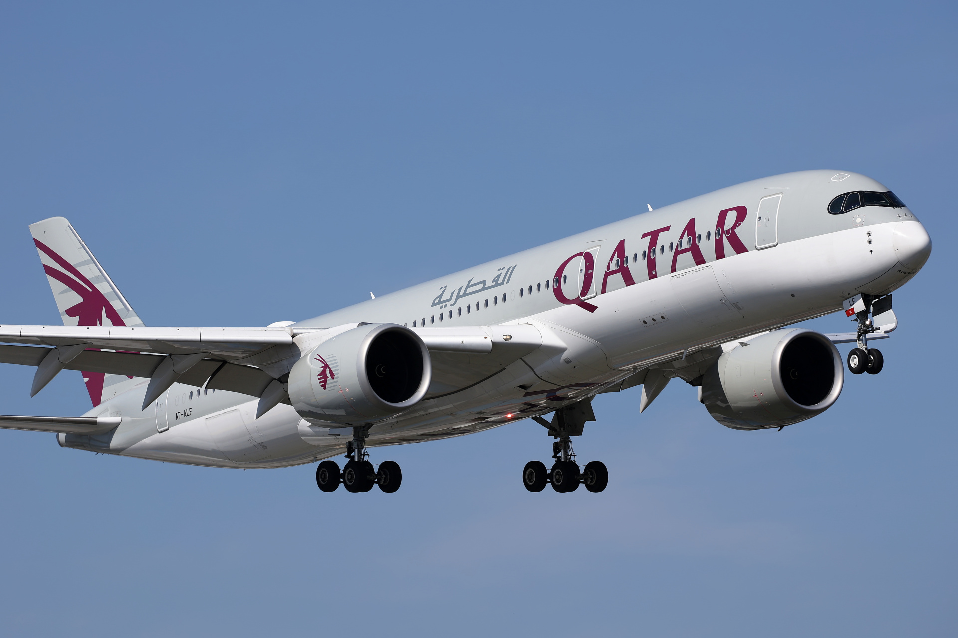 A7-ALF (Samoloty » Spotting na EPWA » Airbus A350-900 » Qatar Airways)