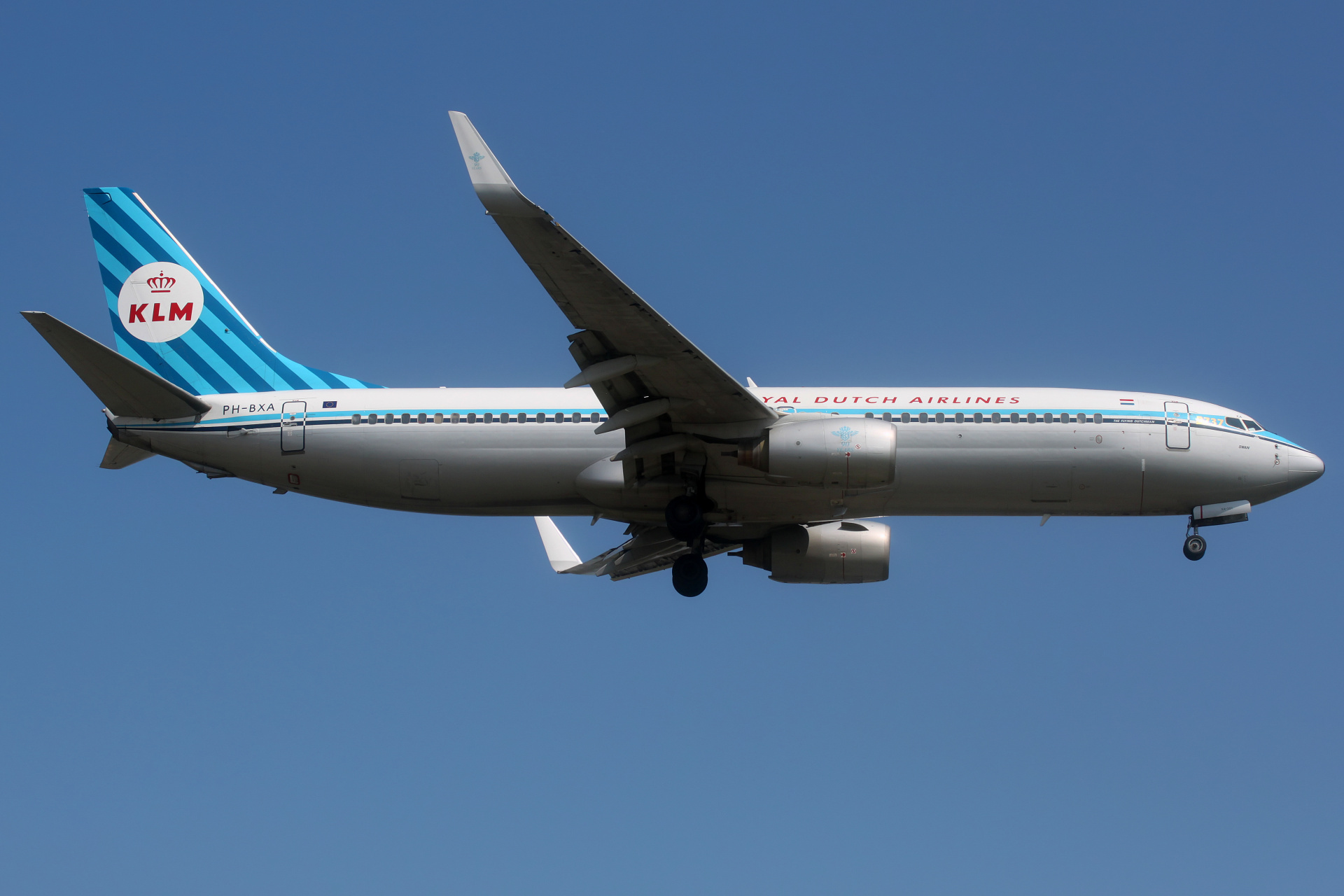 PH-BXA (malowanie retro) (Samoloty » Spotting na EPWA » Boeing 737-800 » KLM Royal Dutch Airlines)