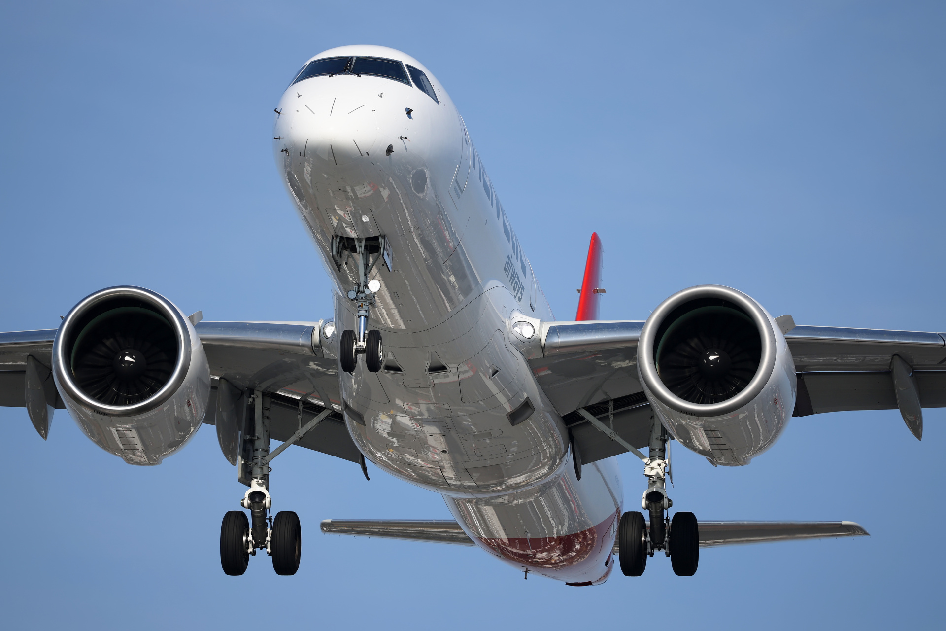HB-AZC, Helvetic Airways (Aircraft » EPWA Spotting » Embraer E190-E2 (E190-300))