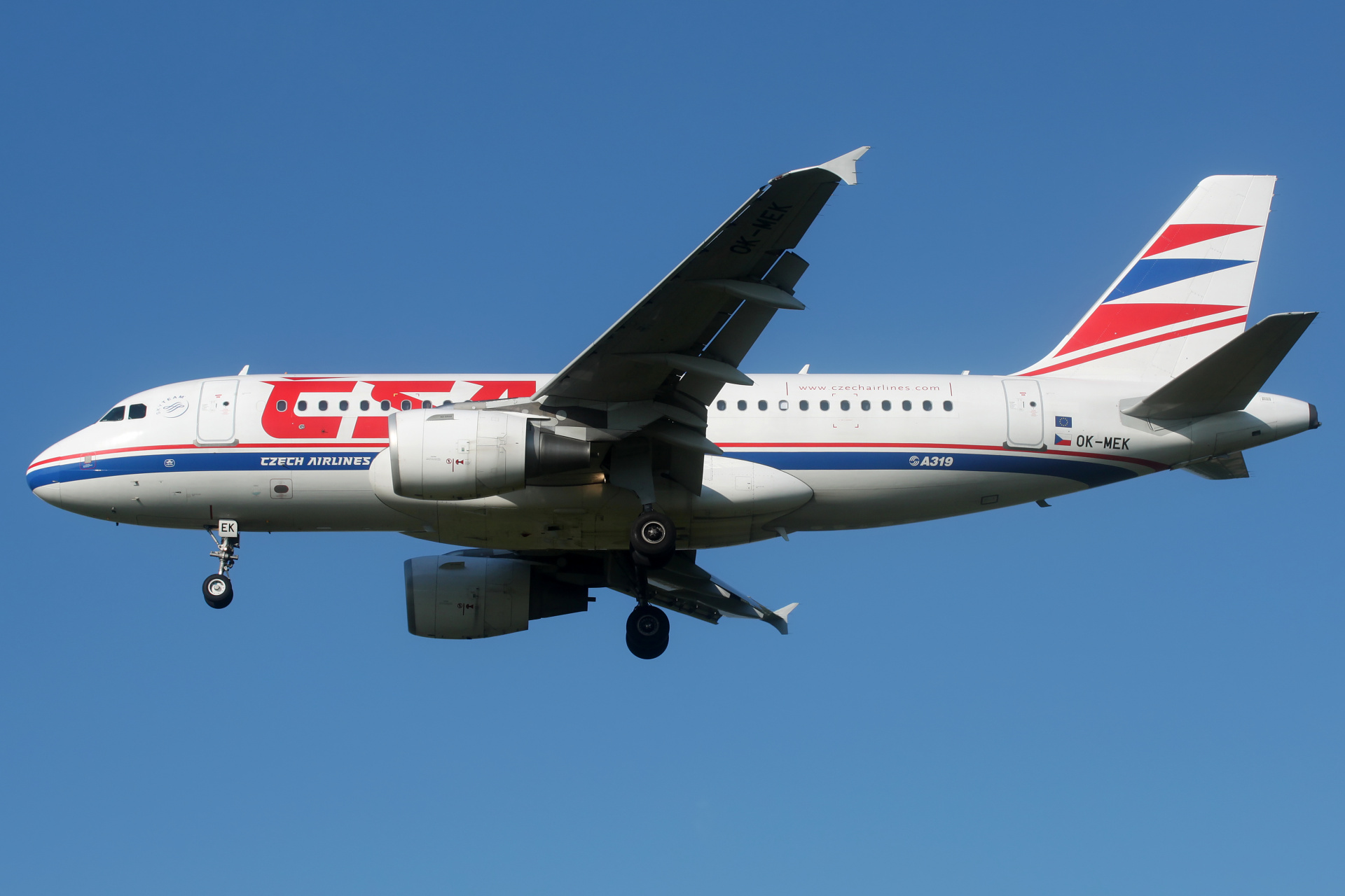 OK-MEK, CSA Czech Airlines (Samoloty » Spotting na EPWA » Airbus A319-100 » CSA Czech Airlines)