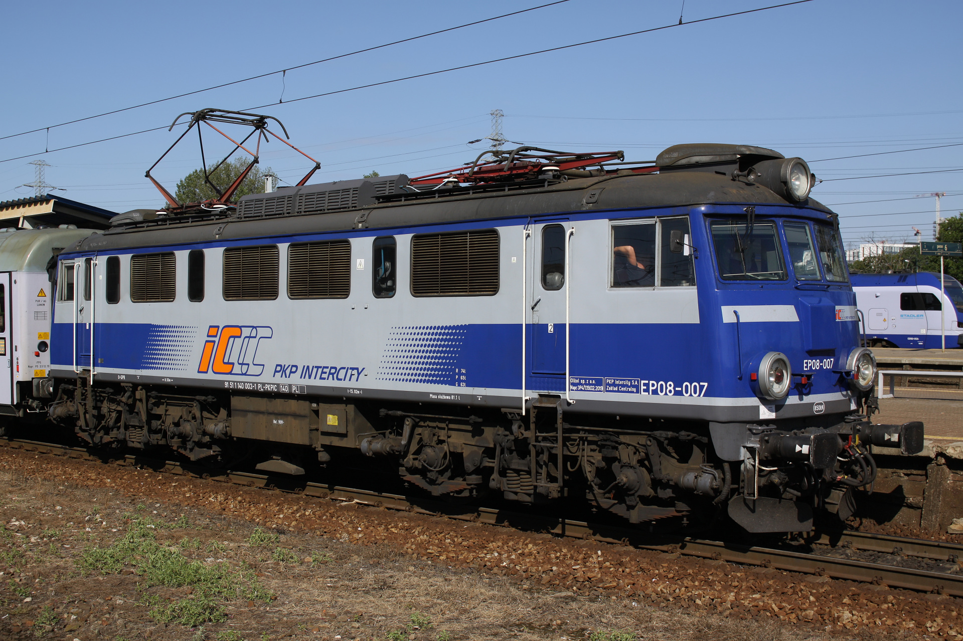 EP08-007 (Vehicles » Trains and Locomotives » Pafawag 102E, PKP Intercity)