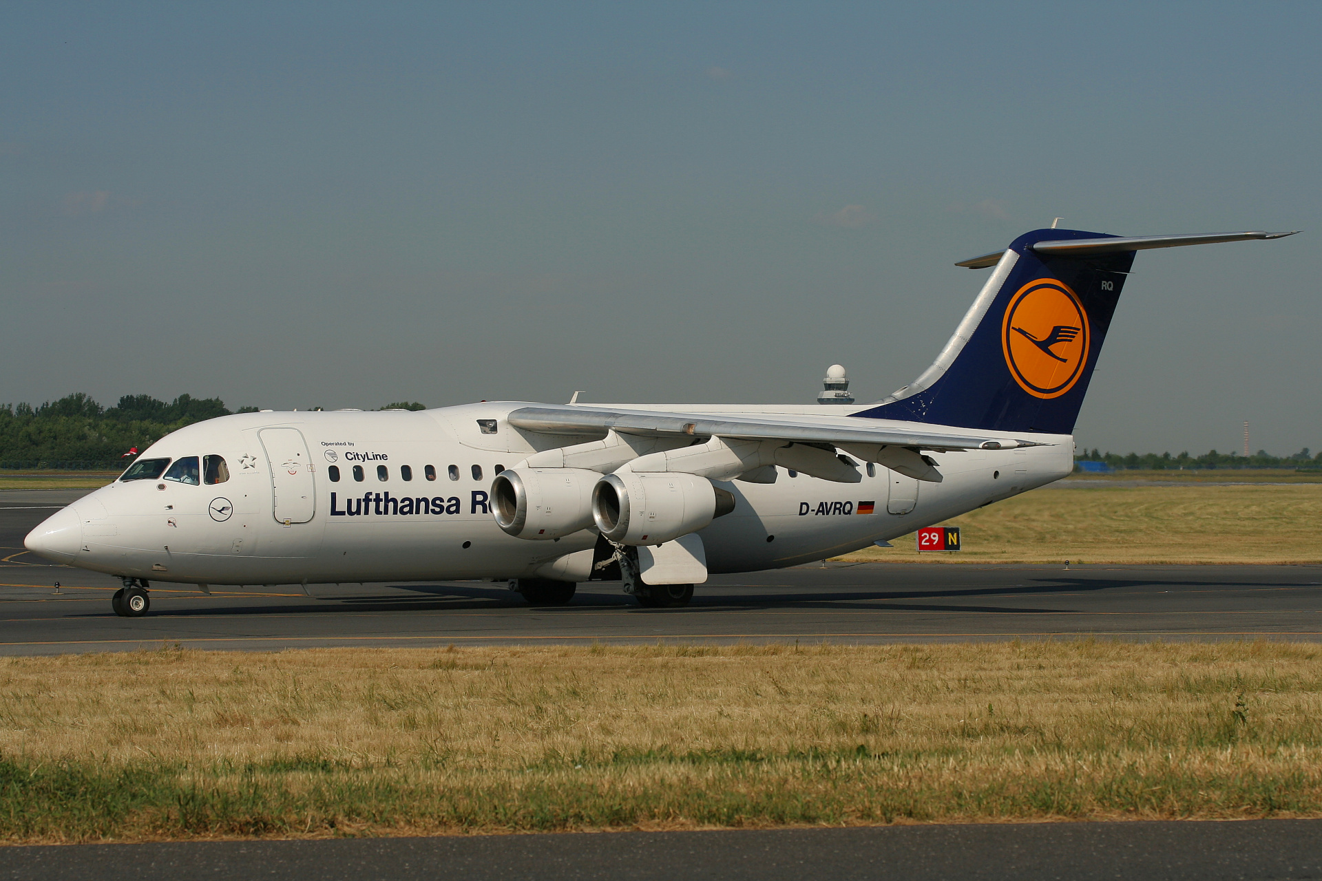 D-AVRQ (CityLine) (Aircraft » EPWA Spotting » BAe 146 and revisions » Avro RJ85 » Lufthansa Regional)