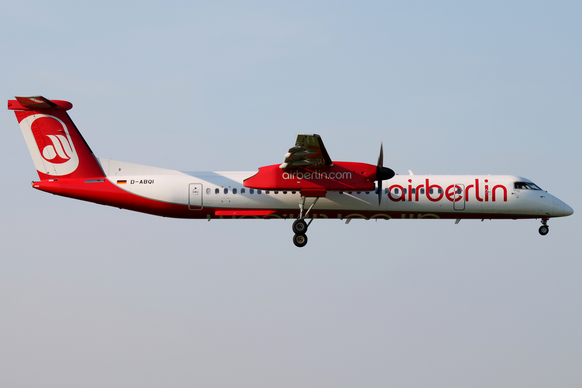 D-ABQI, AirBerlin (Samoloty » Spotting na EPWA » De Havilland Canada DHC-8 Dash 8 » AirBerlin)