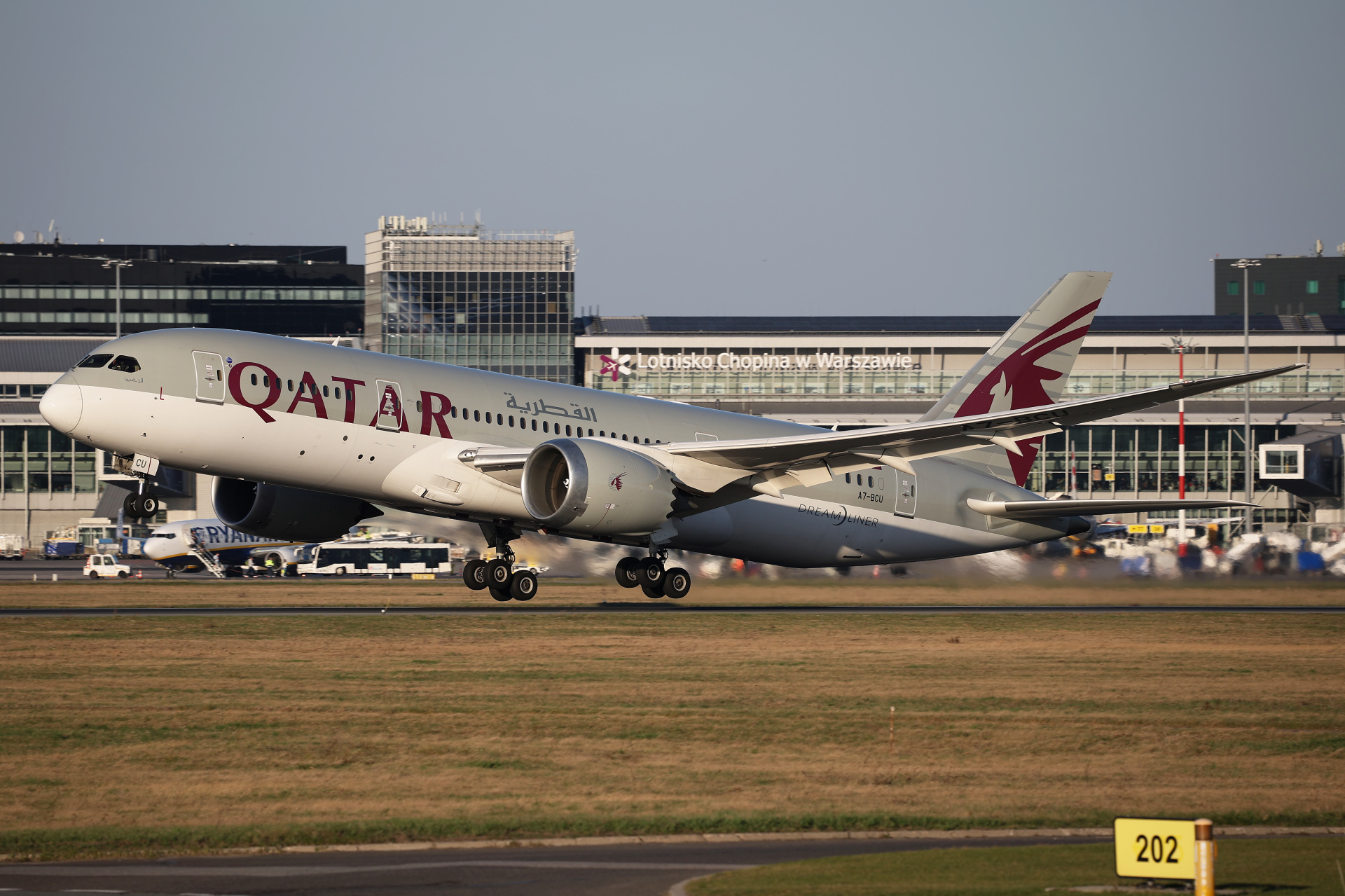 A7-BCU (Aircraft » EPWA Spotting » Boeing 787-8 Dreamliner » Qatar Airways)
