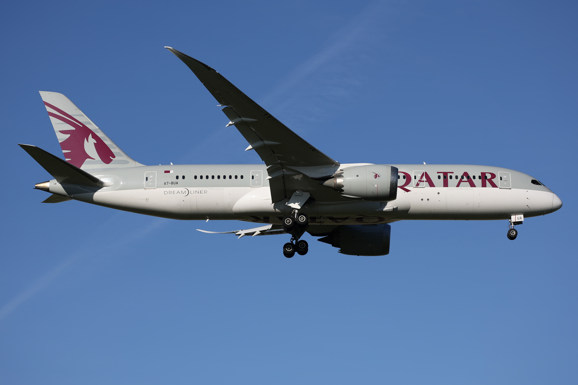 A7-BUA (Aircraft » EPWA Spotting » Boeing 787-8 Dreamliner » Qatar Airways)