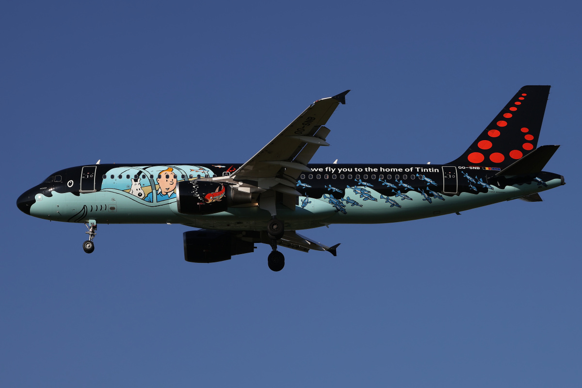 OO-SNB (malowanie Ikony Belgii - Rackham: Tintin) (Samoloty » Spotting na EPWA » Airbus A320-200 » Brussels Airlines)