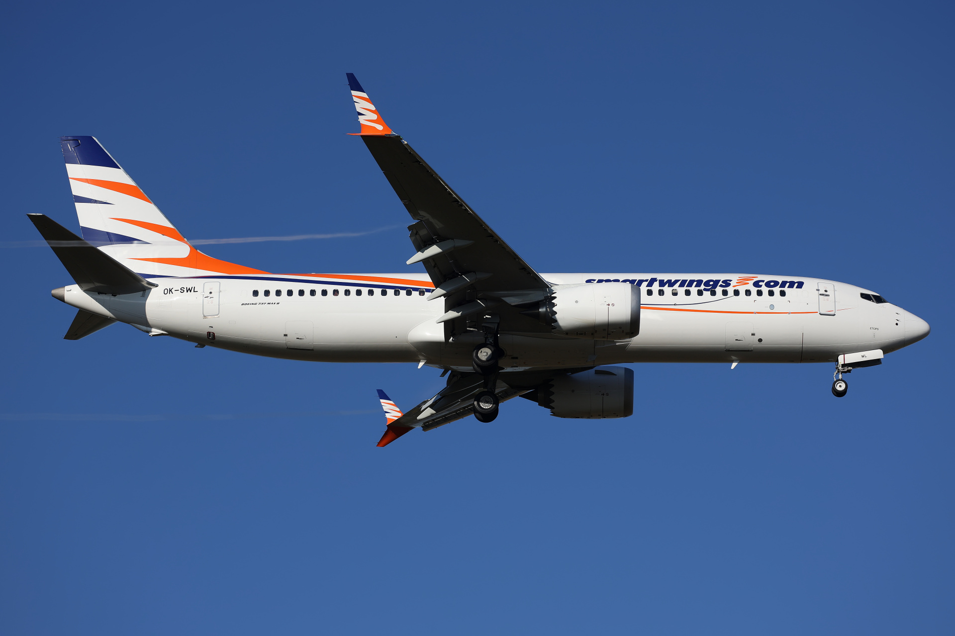 OK-SWL (Aircraft » EPWA Spotting » Boeing 737-8 MAX » SmartWings)