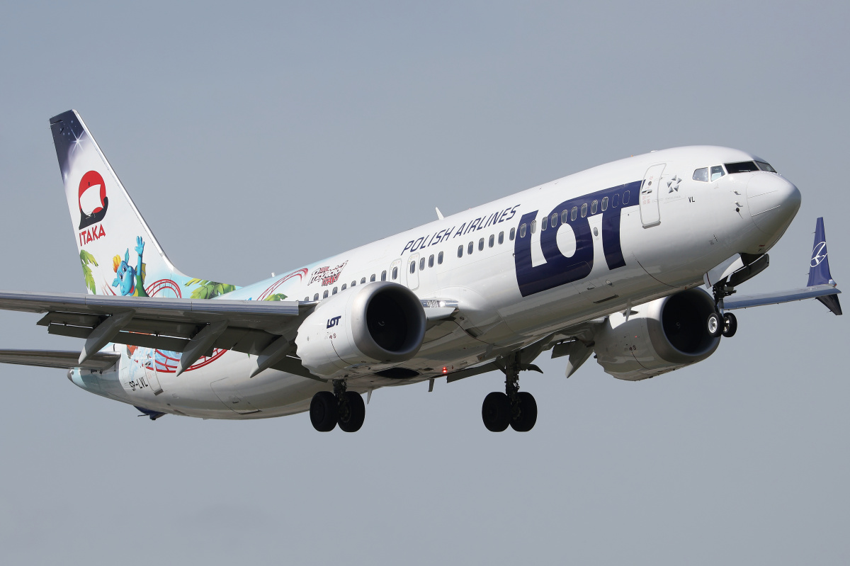 SP-LVL (Itaka/Energylandia livery) (Aircraft » EPWA Spotting » Boeing 737-8 MAX » LOT Polish Airlines)