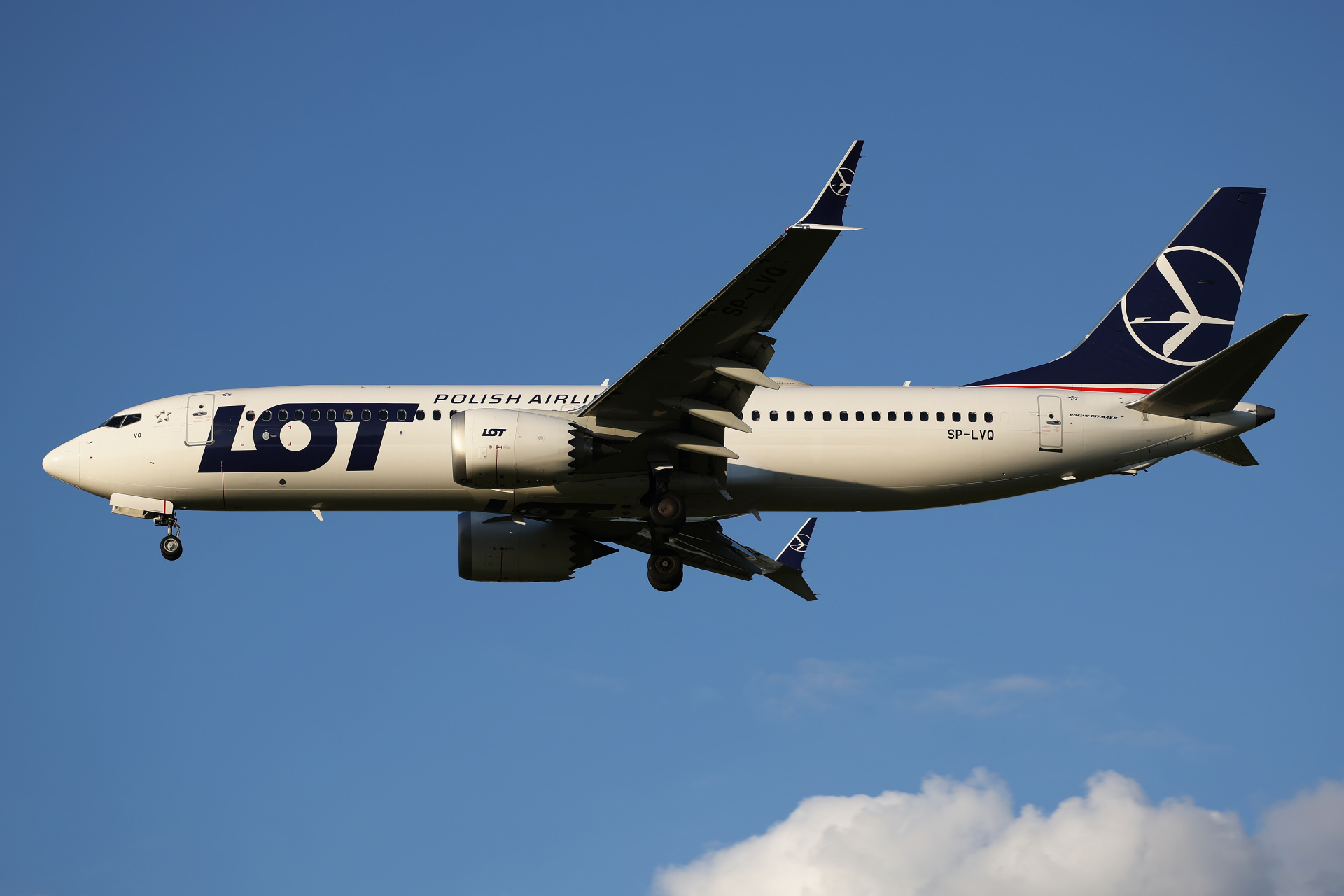 SP-LVQ (Aircraft » EPWA Spotting » Boeing 737-8 MAX » LOT Polish Airlines)