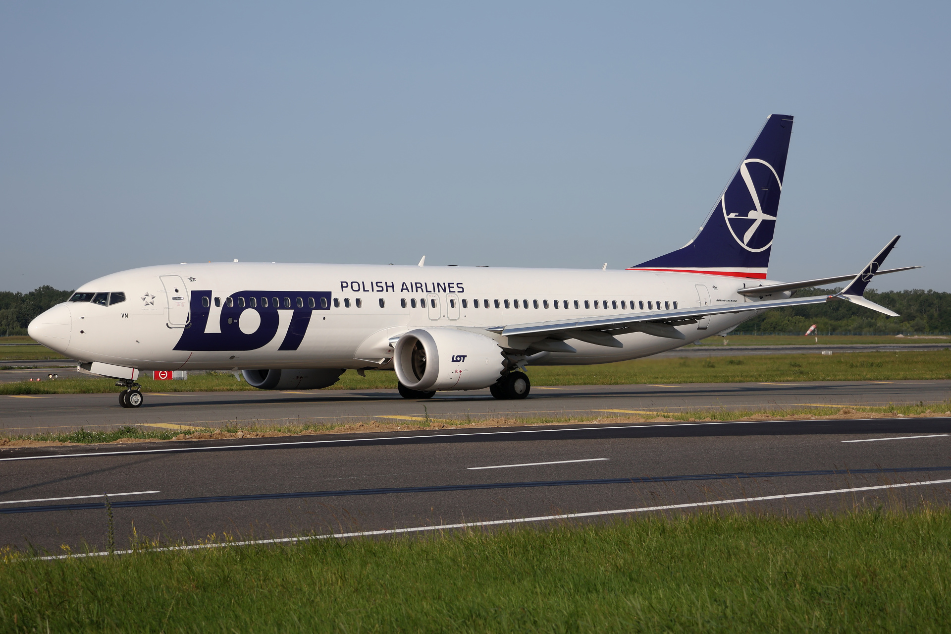 SP-LVN (Aircraft » EPWA Spotting » Boeing 737-8 MAX » LOT Polish Airlines)