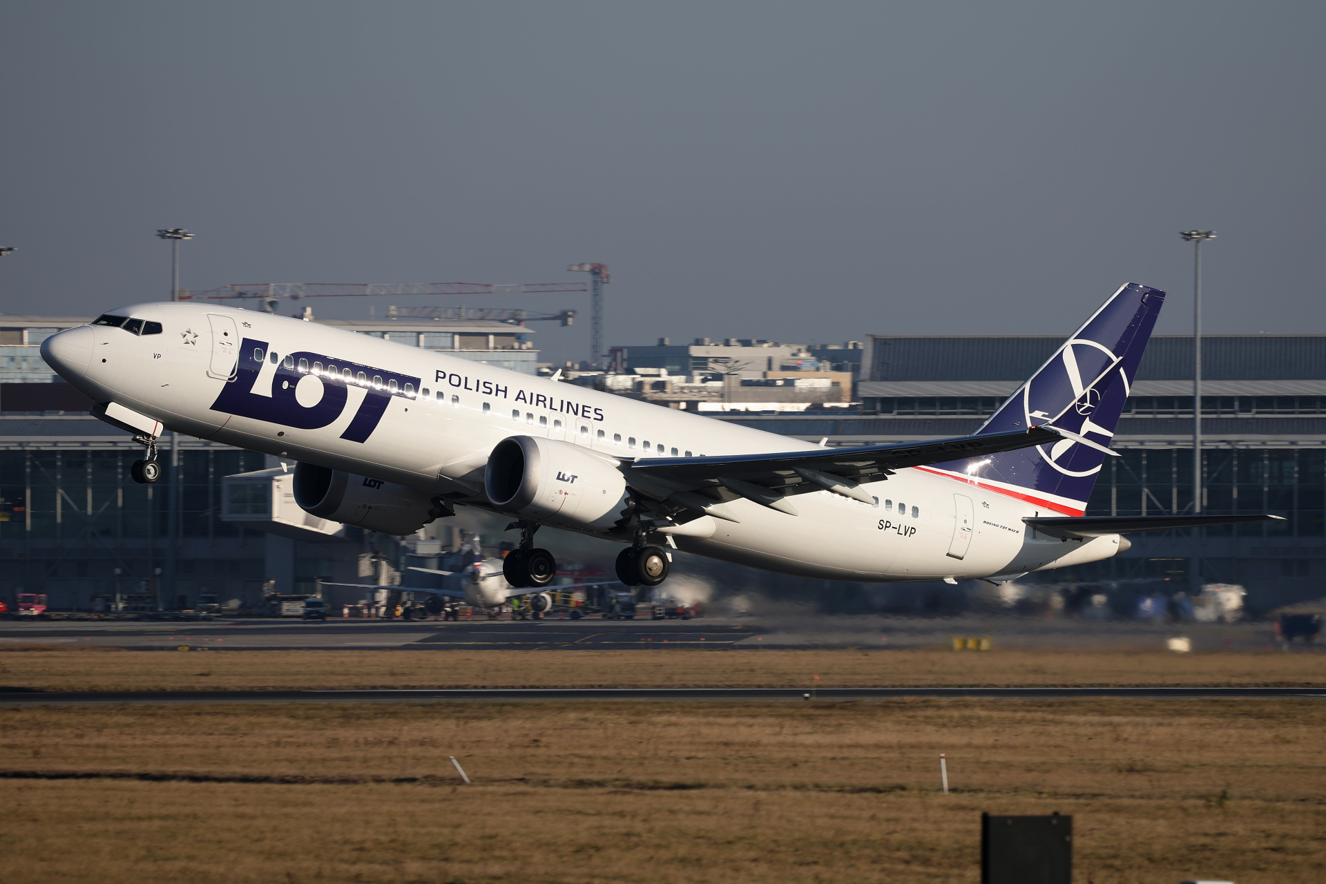SP-LVP (Aircraft » EPWA Spotting » Boeing 737-8 MAX » LOT Polish Airlines)