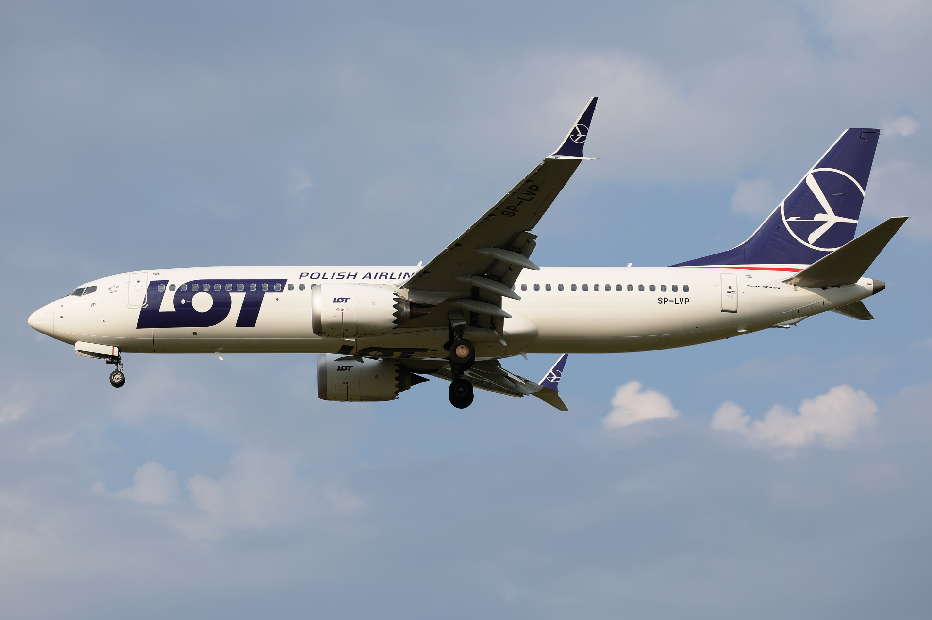 SP-LVP (Aircraft » EPWA Spotting » Boeing 737-8 MAX » LOT Polish Airlines)