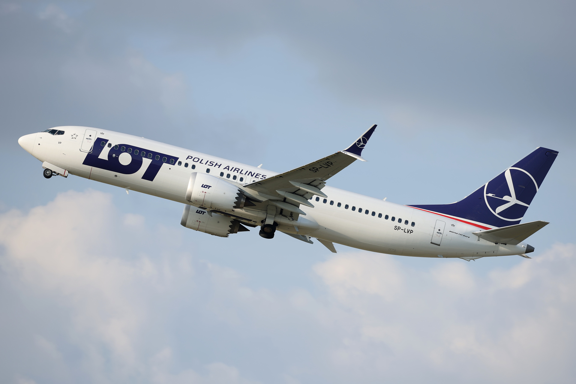 SP-LVP (Samoloty » Spotting na EPWA » Boeing 737-8 MAX » Polskie Linie Lotnicze LOT)