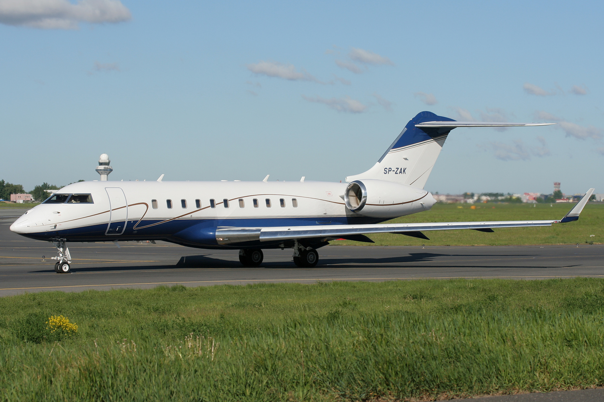 Global 5000, SP-ZAK (Aircraft » EPWA Spotting » Bombardier BD-700 Global Express » Jet Service)